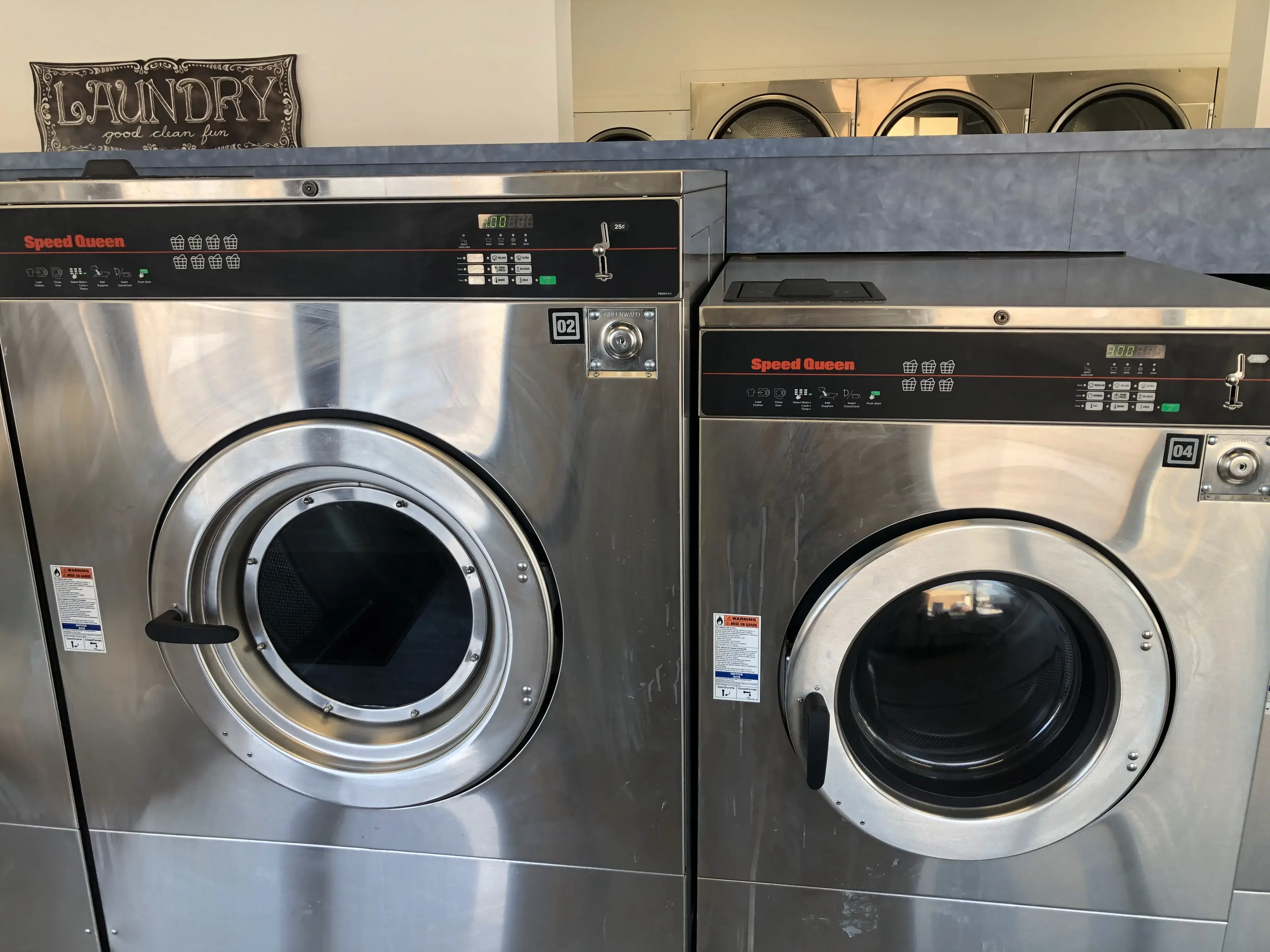 Lightning Car Wash & Laundromat - Image 4