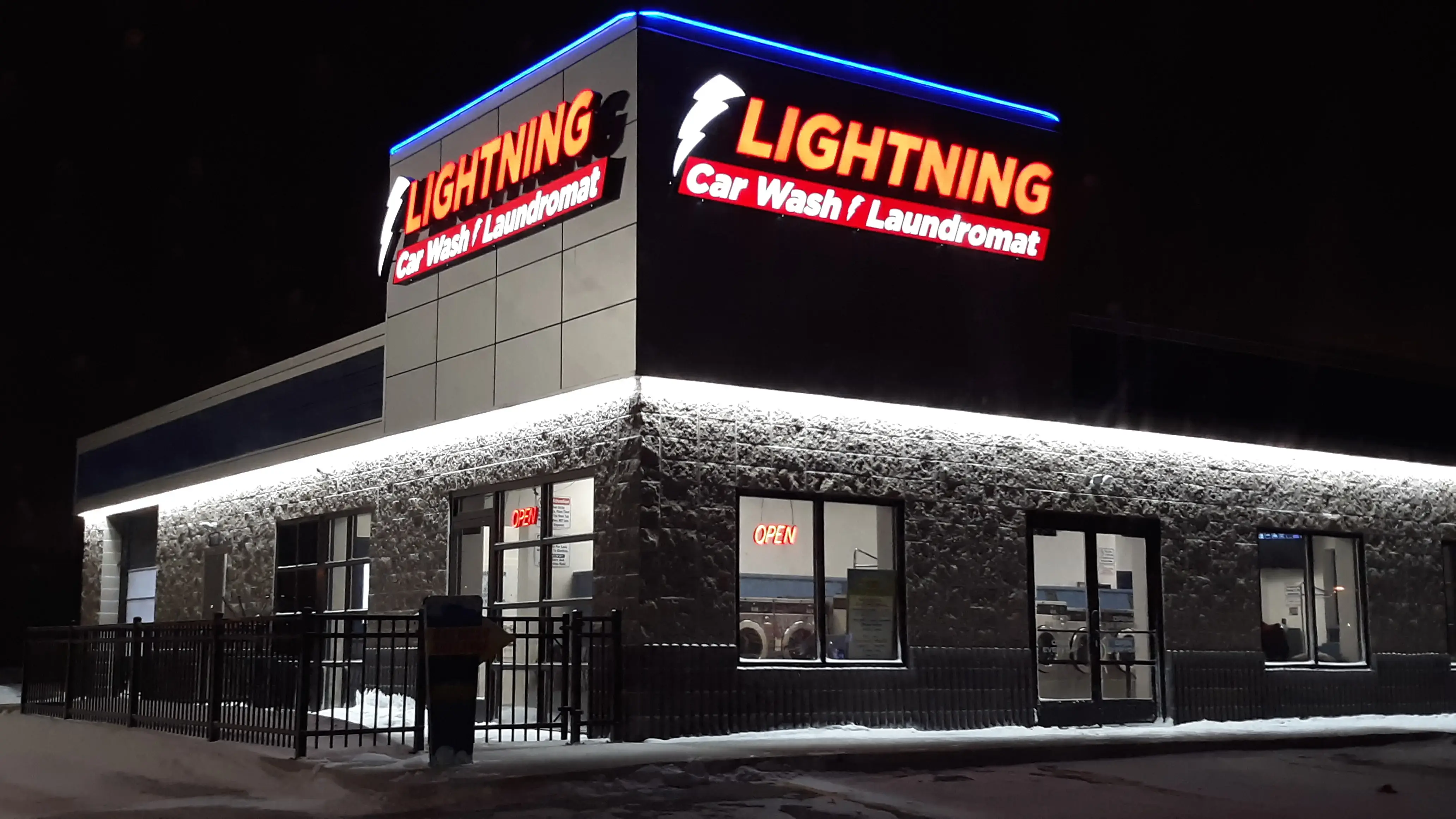 Lightning Car Wash & Laundromat location