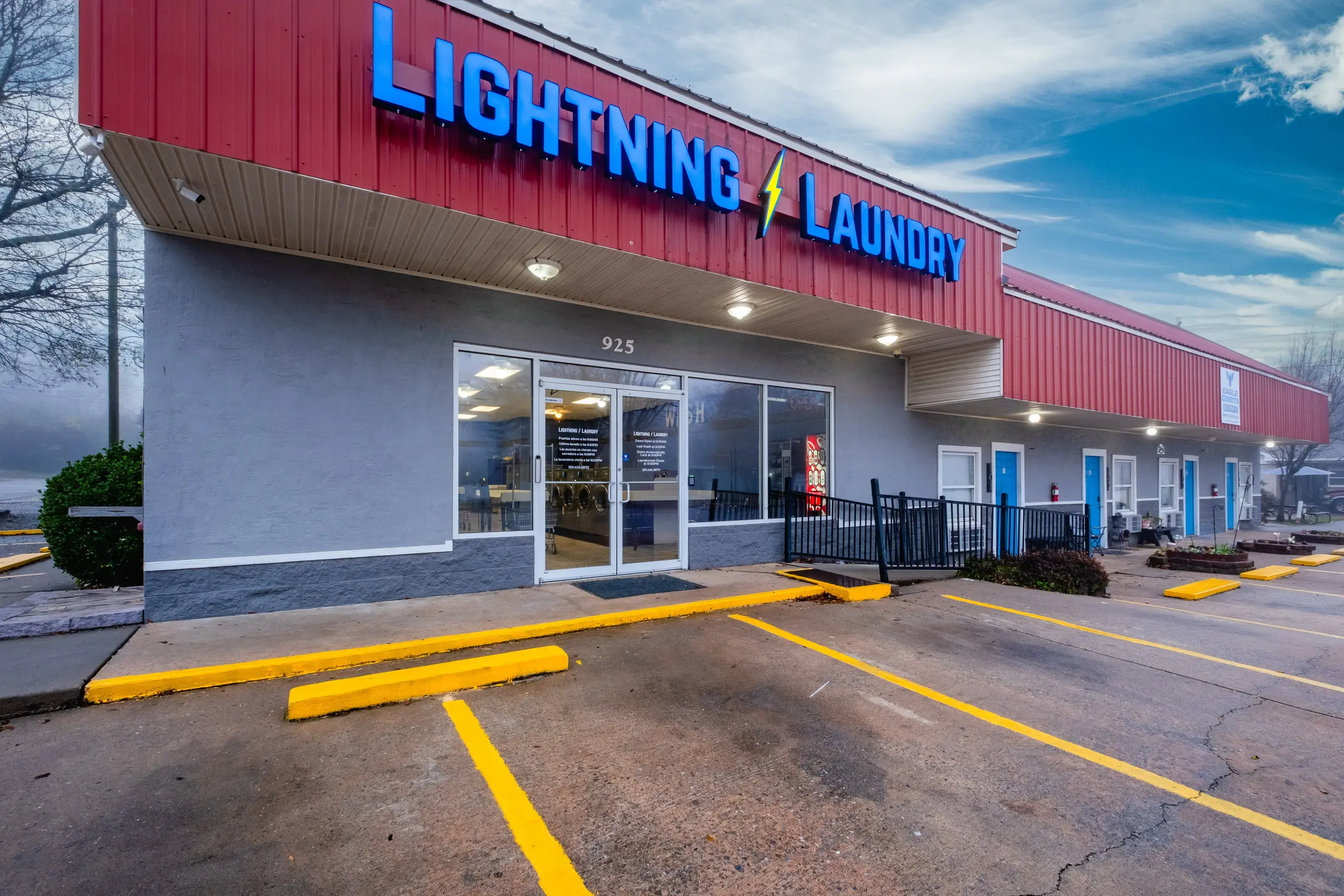 Lightning Laundry - Benton location
