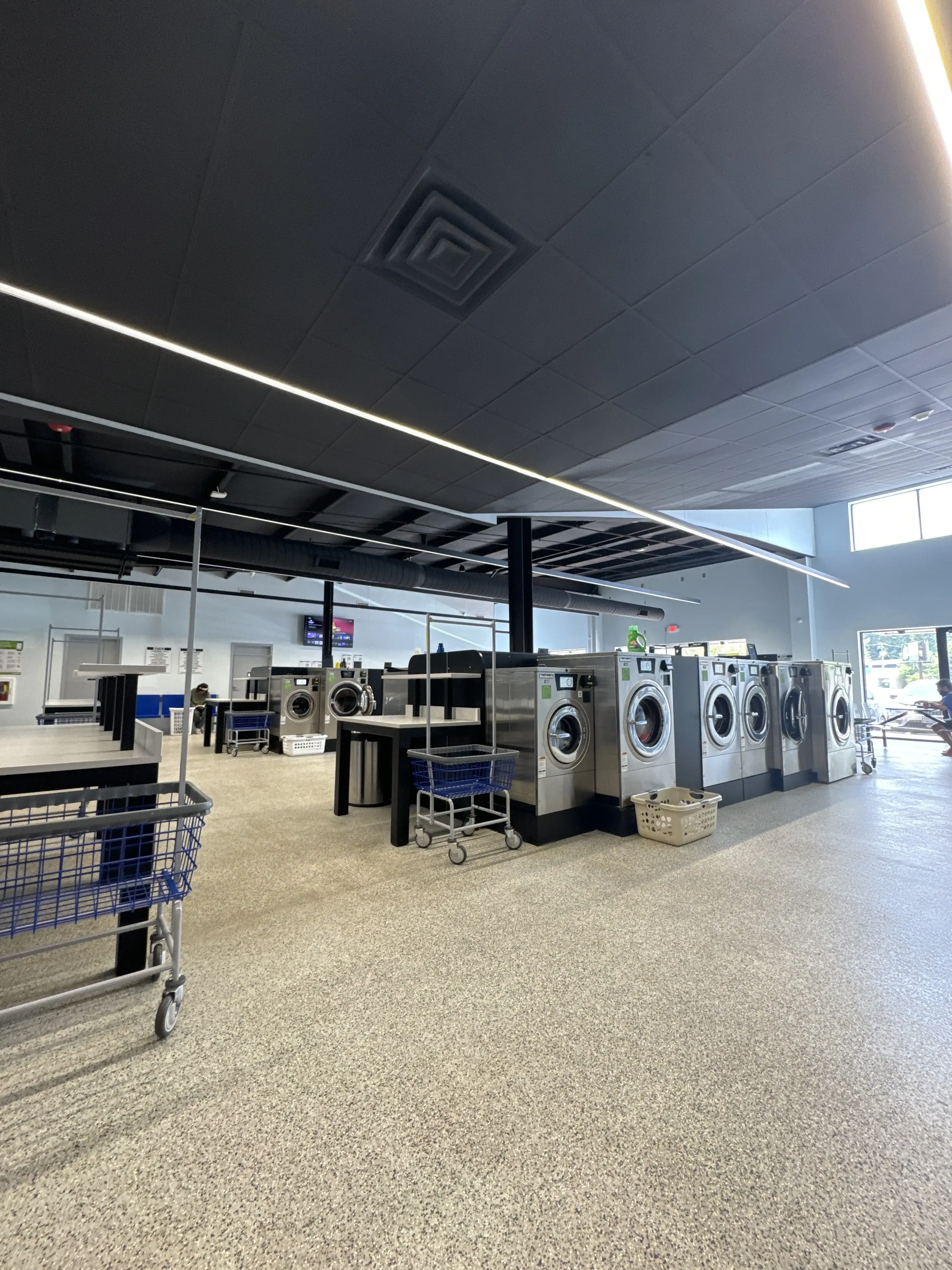 Lightning Laundry - Little Rock - Image 5