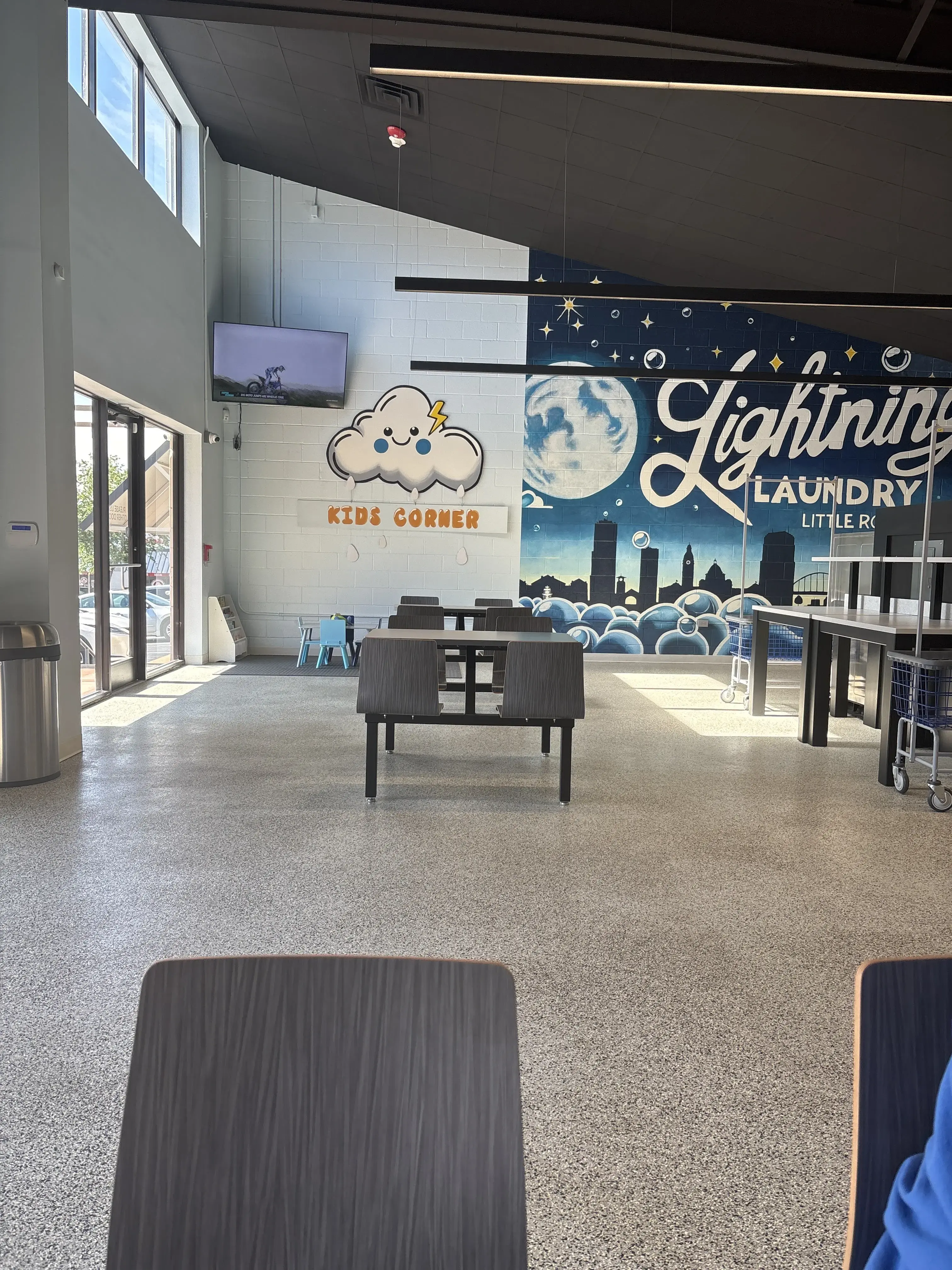 Lightning Laundry - Little Rock - Image 19