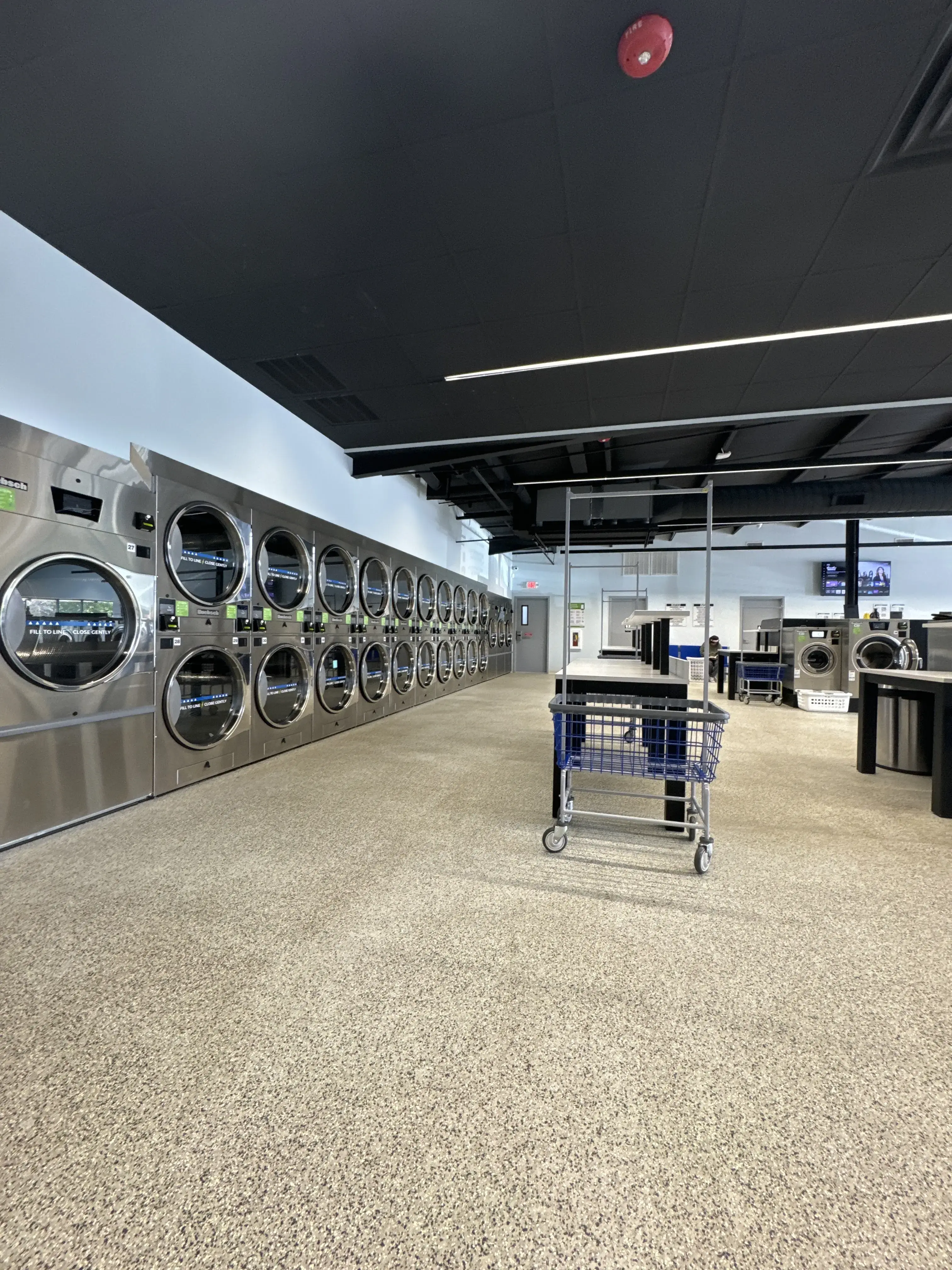 Lightning Laundry - Little Rock - Image 1