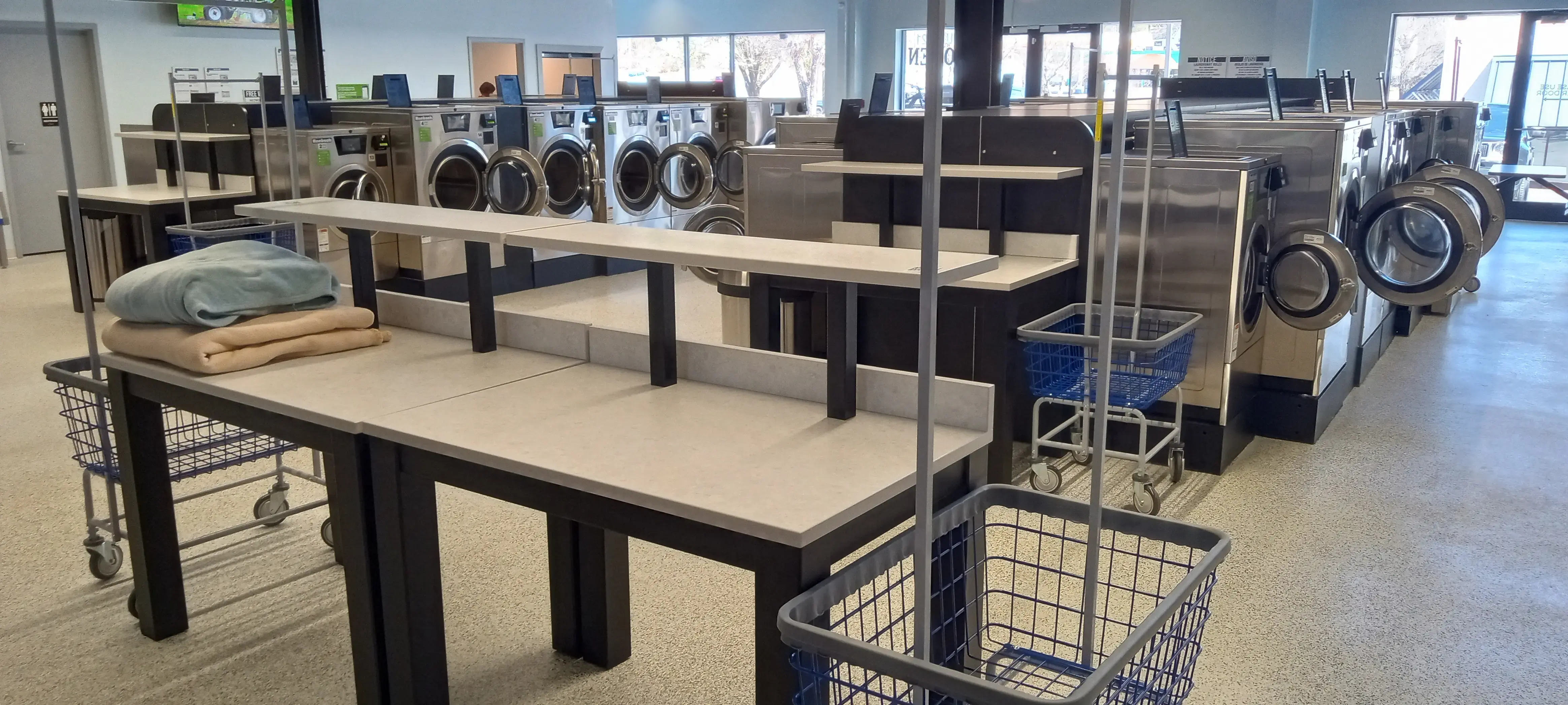 Lightning Laundry - Little Rock - Image 12