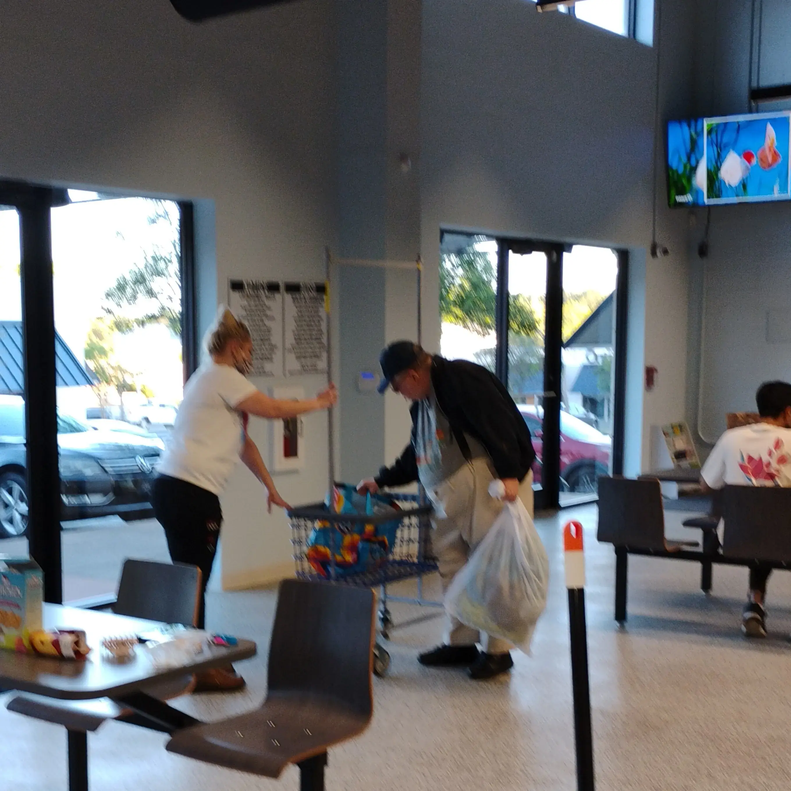 Lightning Laundry - Little Rock - Image 20