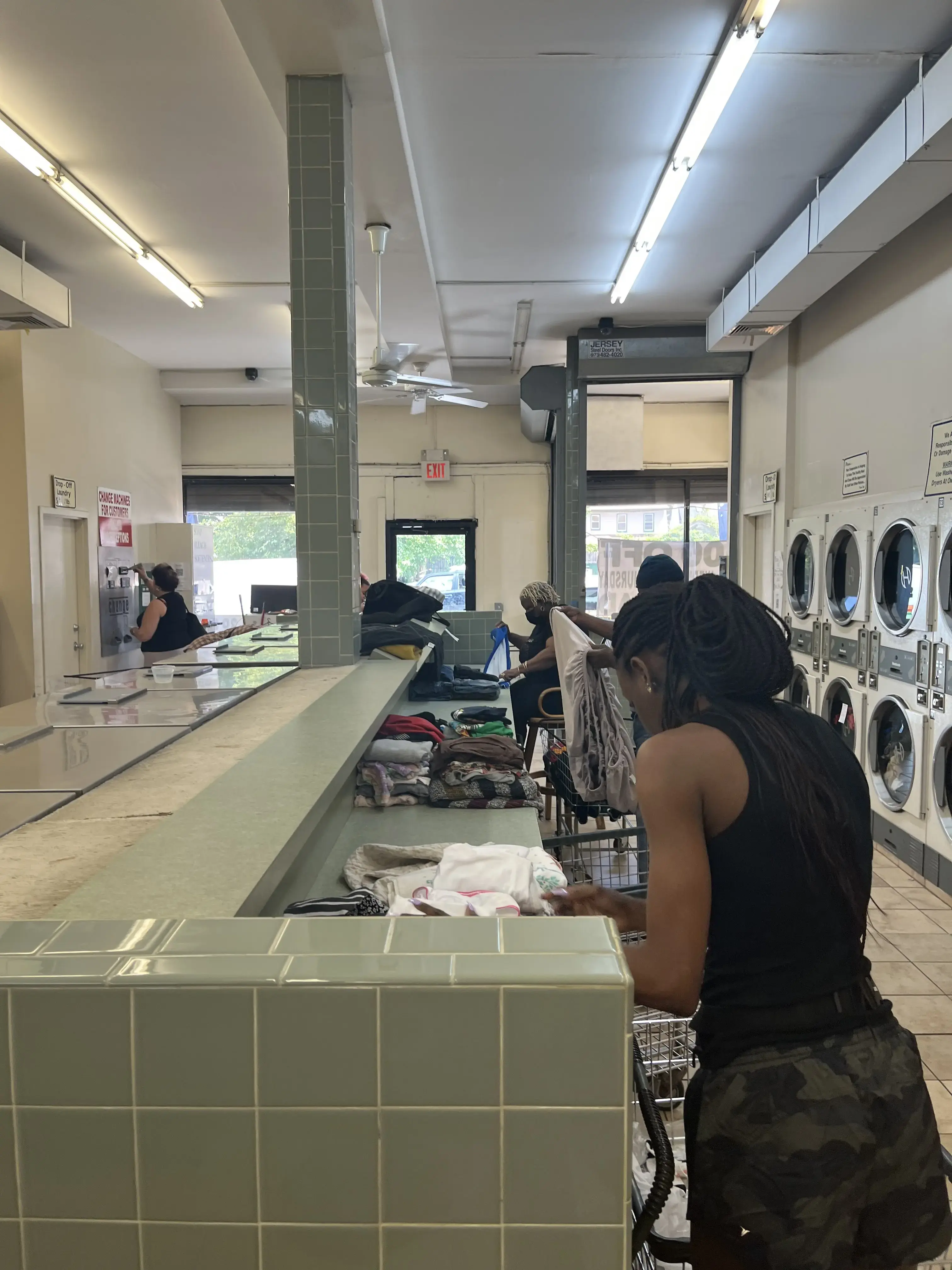 Lightning Laundry | Laundromat | Wash and Fold - Image 8