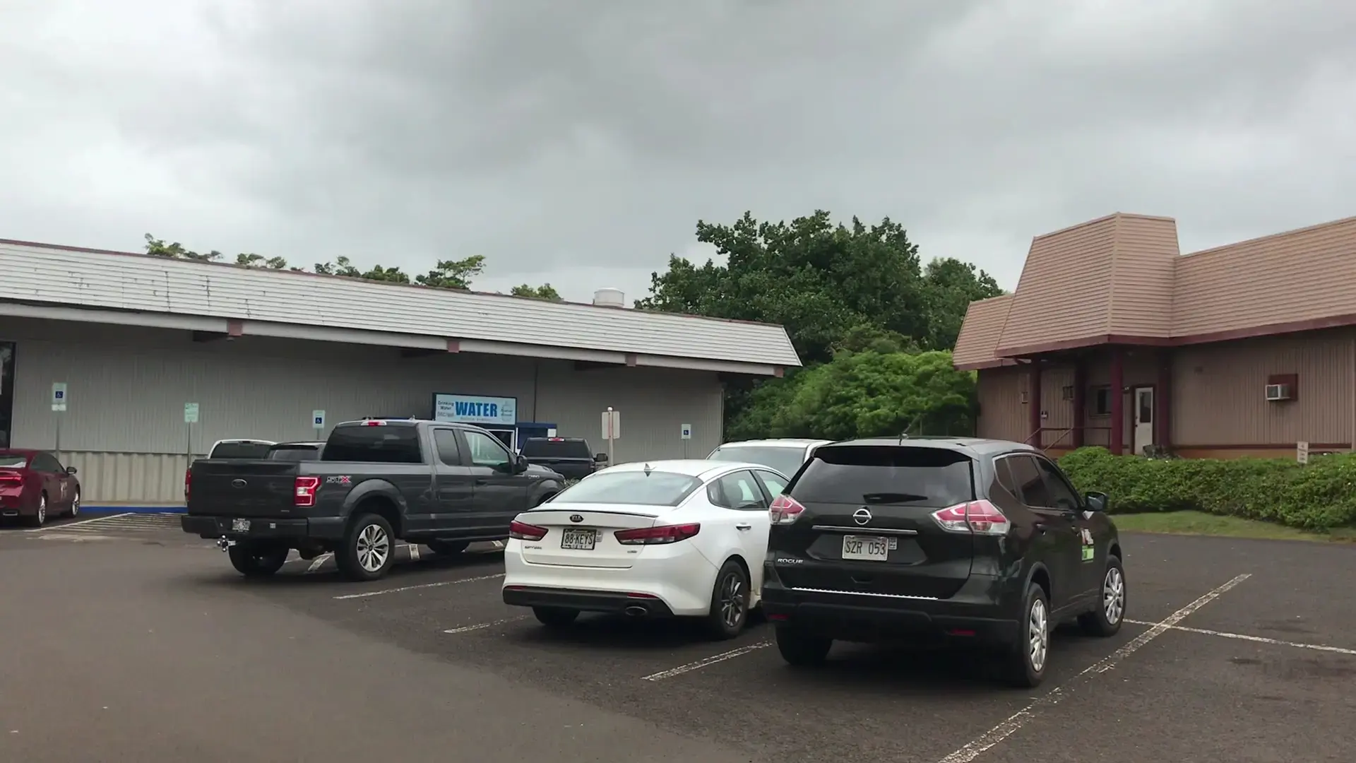 Lihue Laundromat thumbnail 13