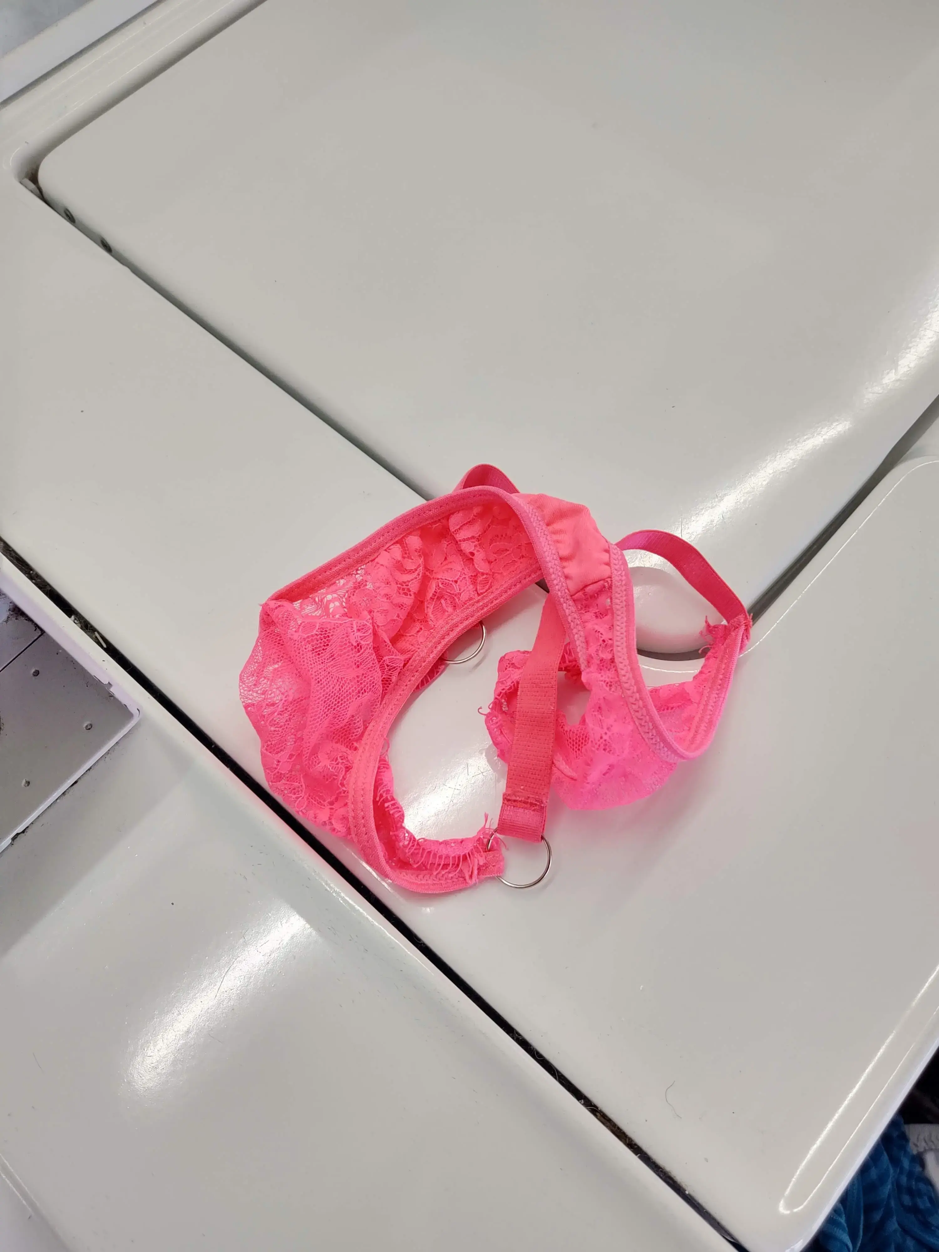 Lilac Coin Laundry - Image 2
