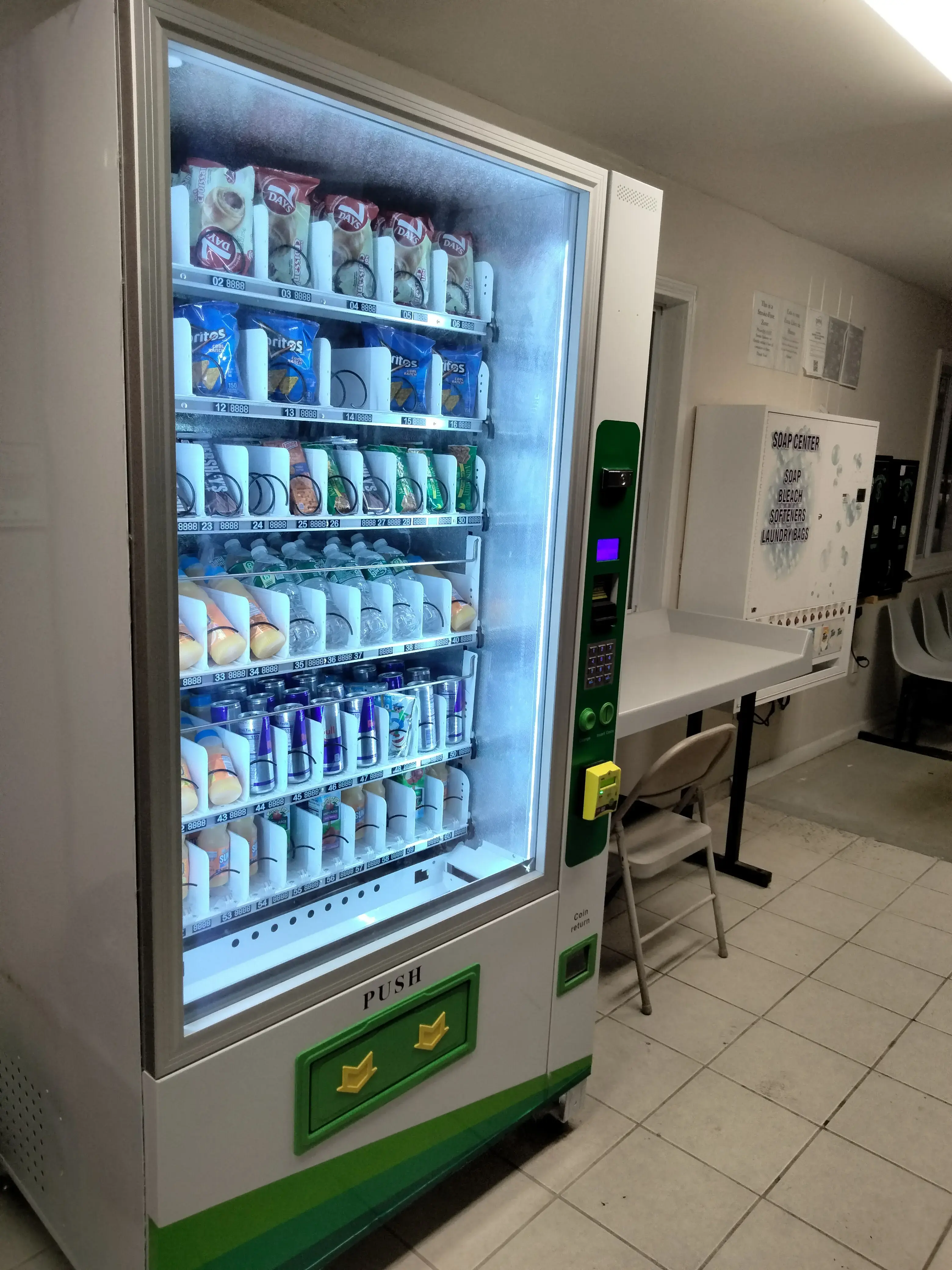 Lili's Laundromat thumbnail 8