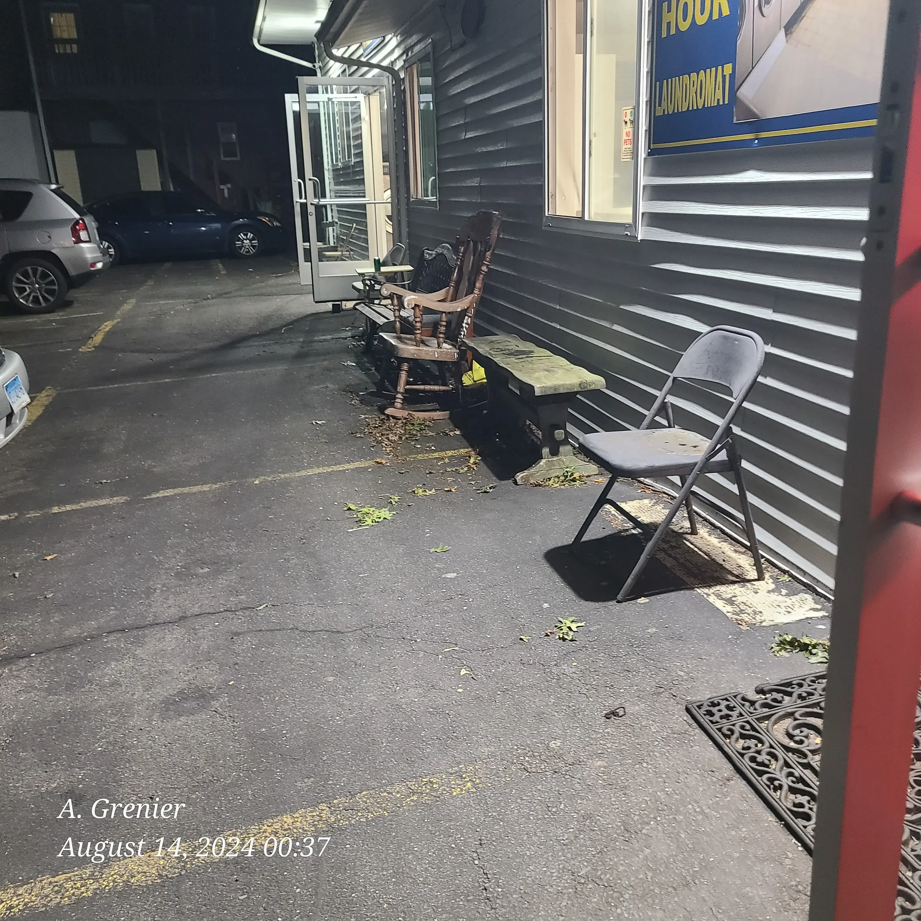 Lili's Laundromat thumbnail 4