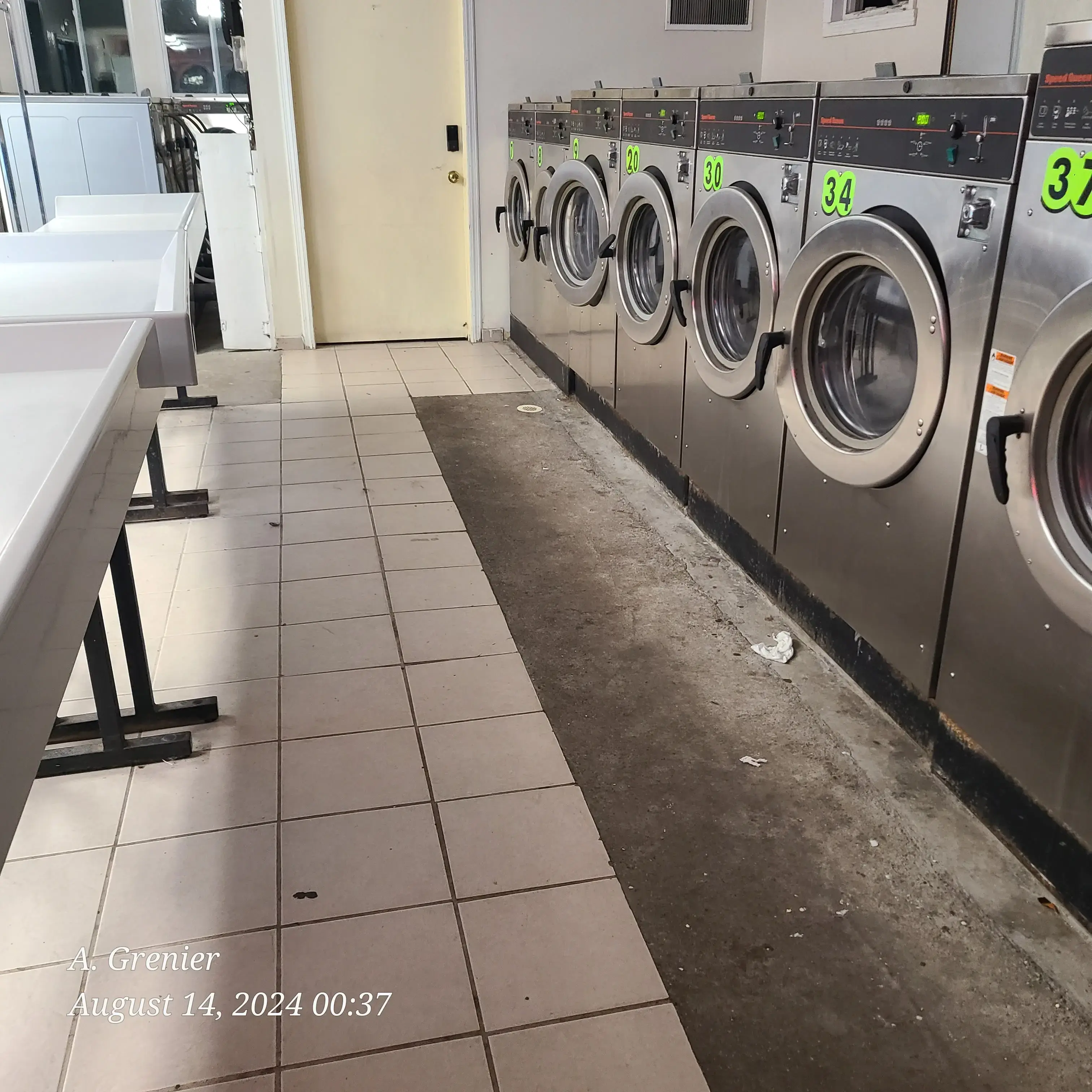 Lili's Laundromat - Image 16