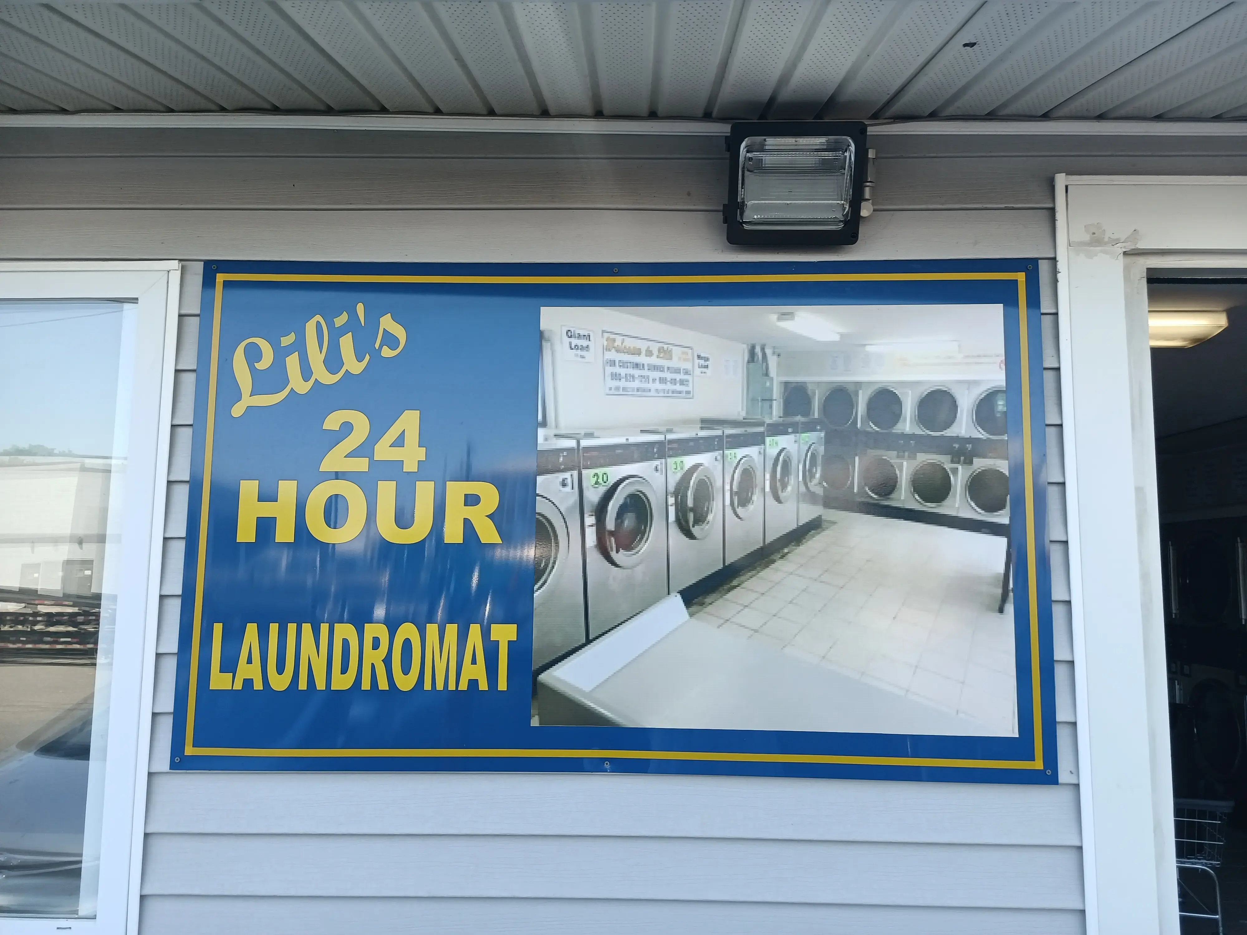 Lili's Laundromat thumbnail 5