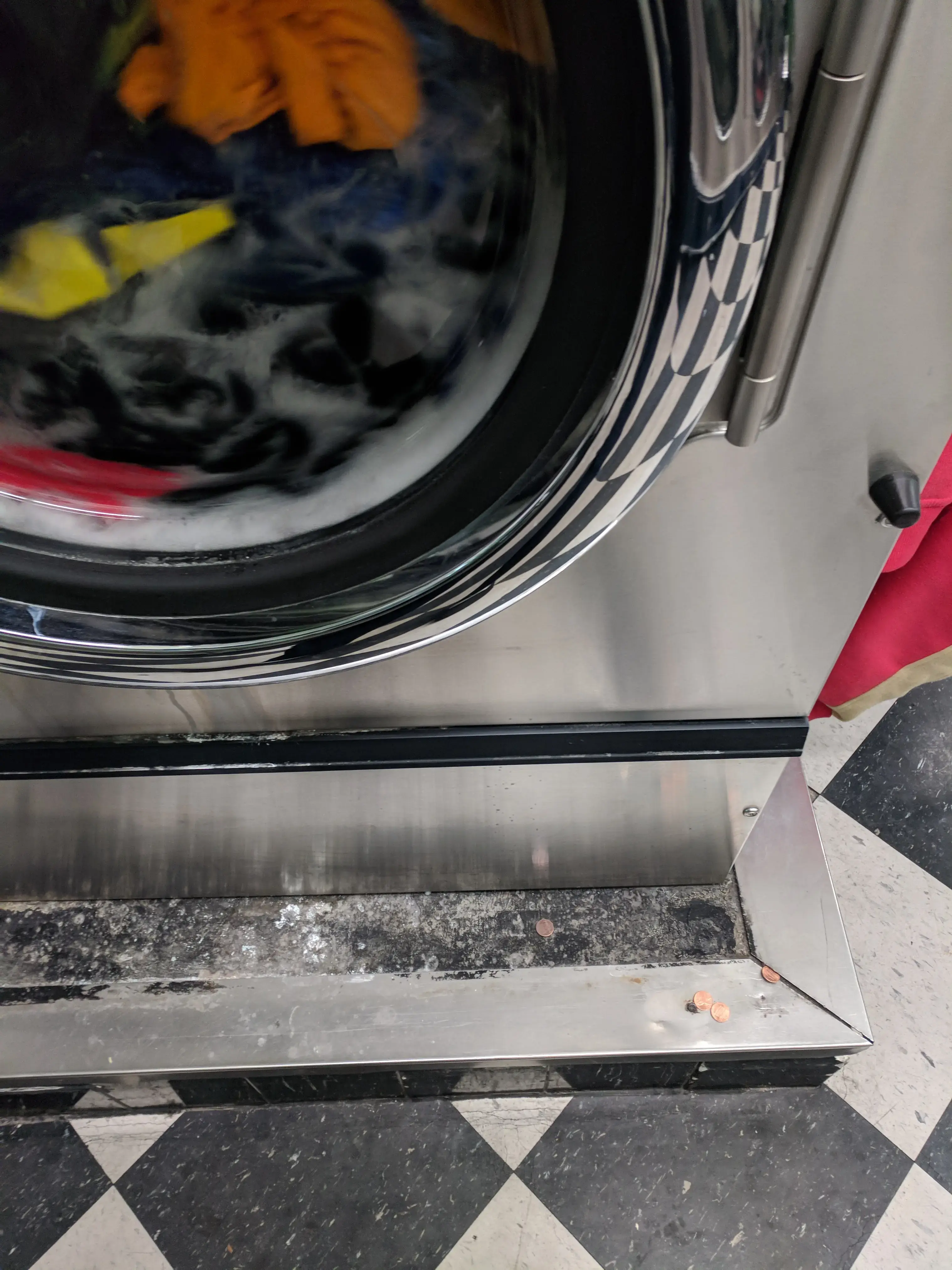 Lily Laundromat thumbnail 9