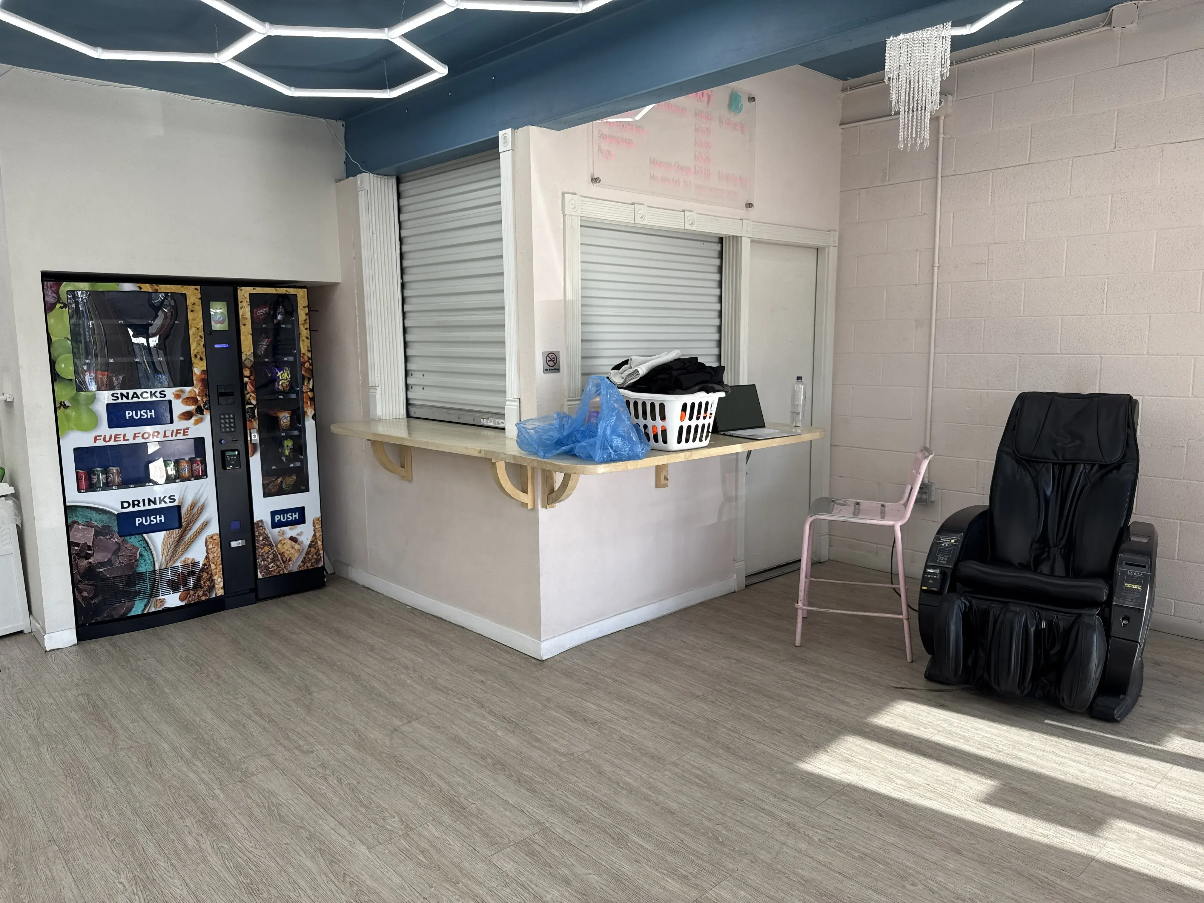 Lily's Laundry in Las Vegas thumbnail 3