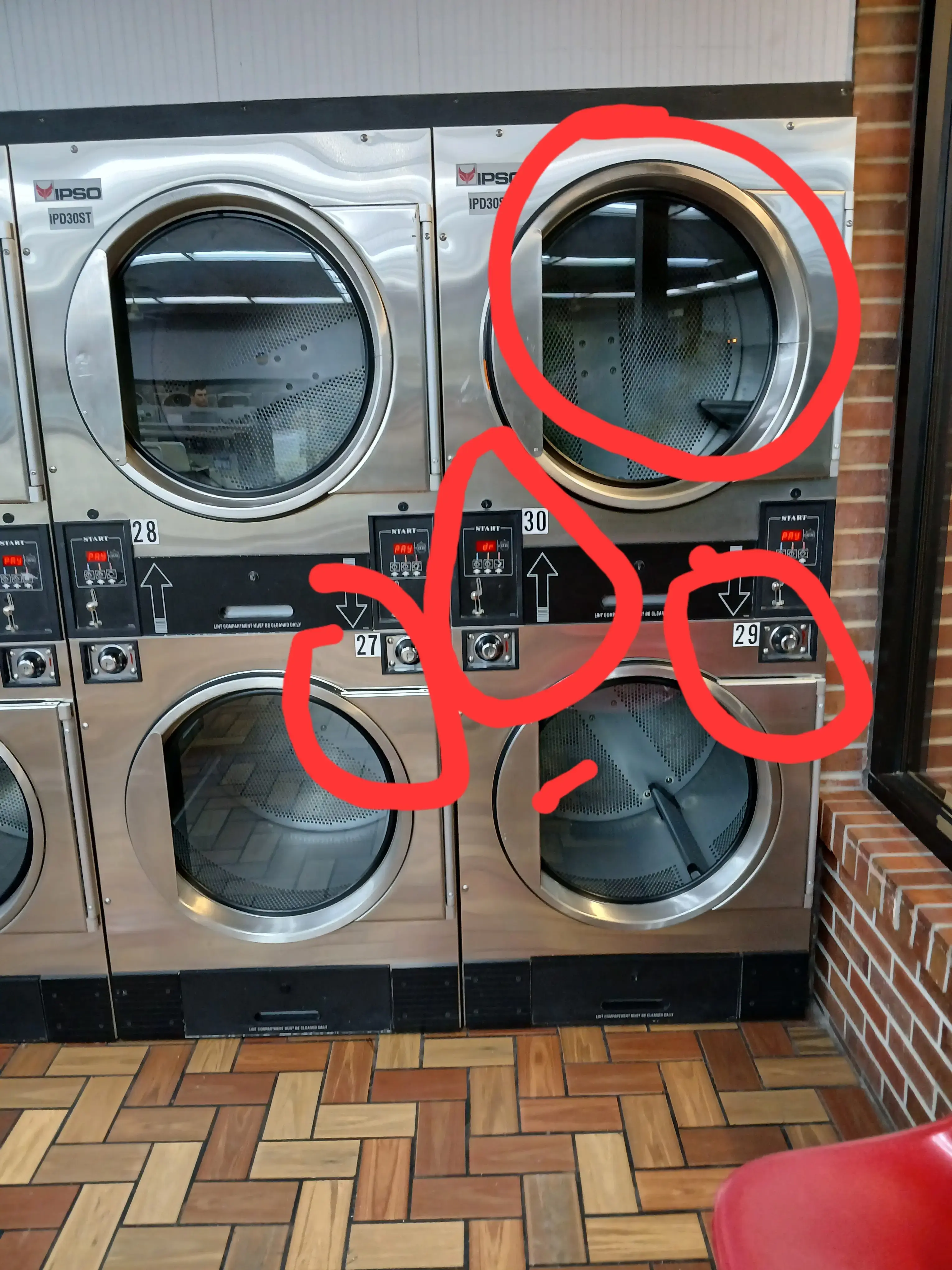 Lincoln East Laundry thumbnail 3