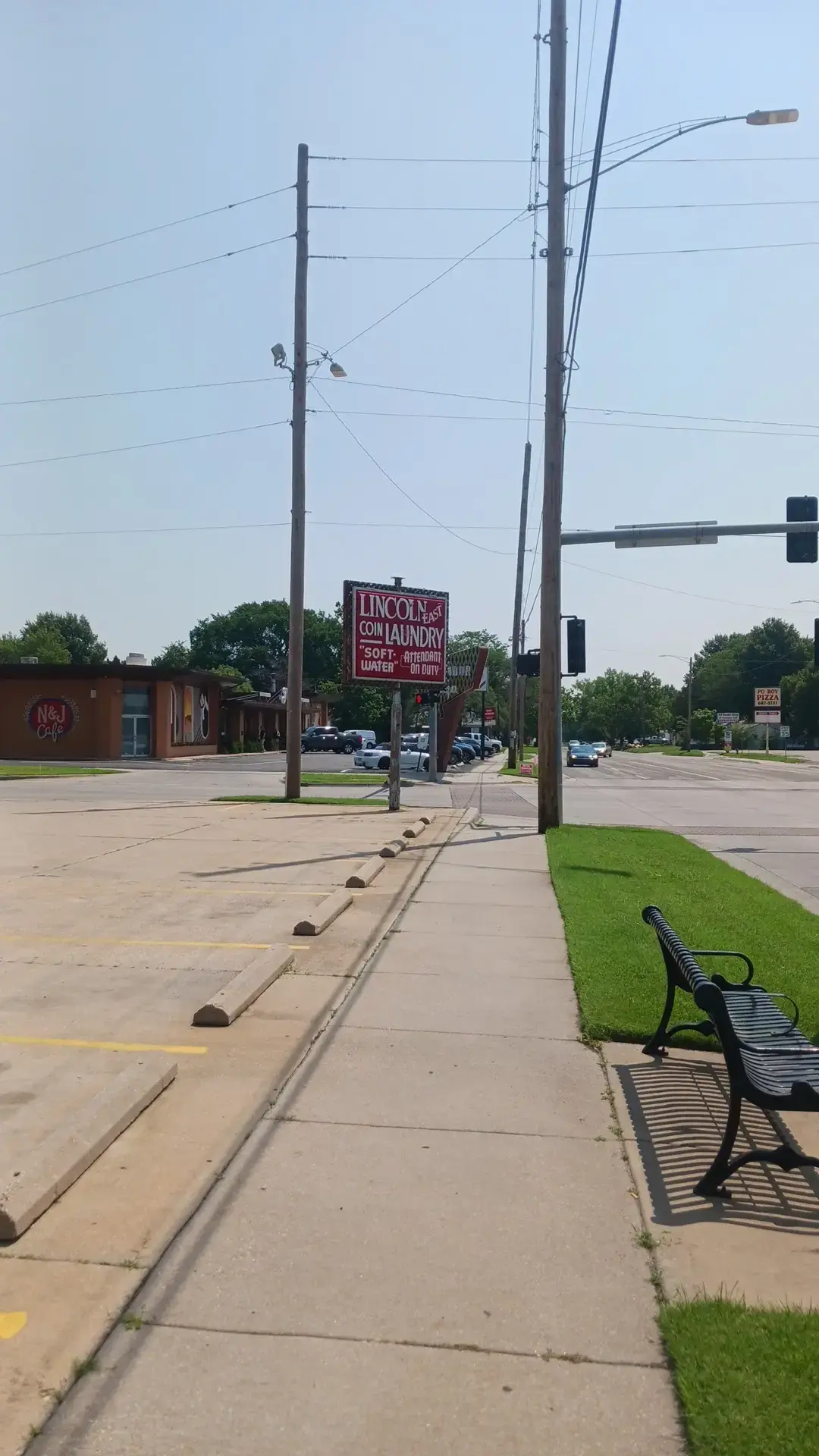 Lincoln East Laundry thumbnail 11