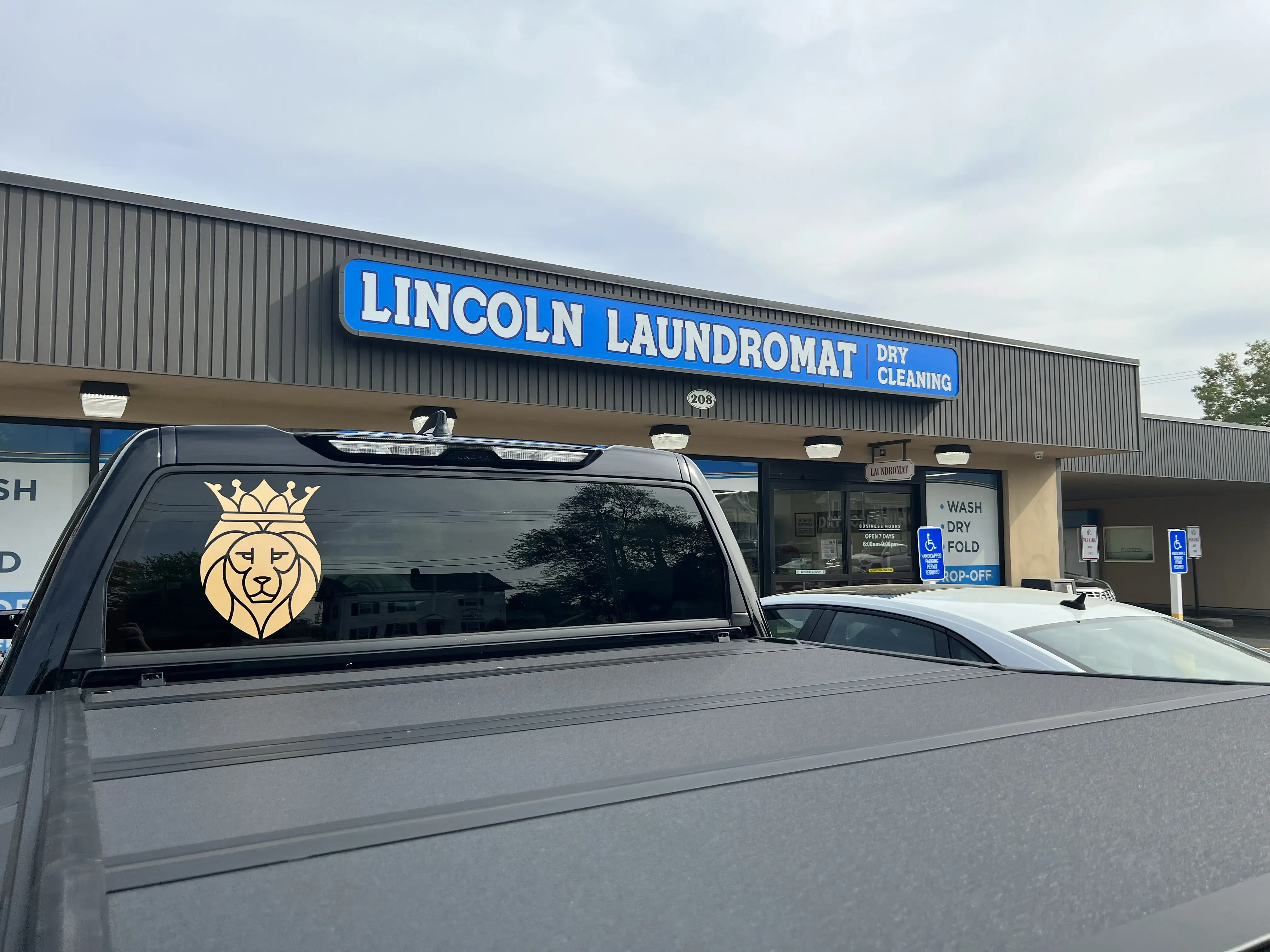 Lincoln Laundromat Inc thumbnail 2