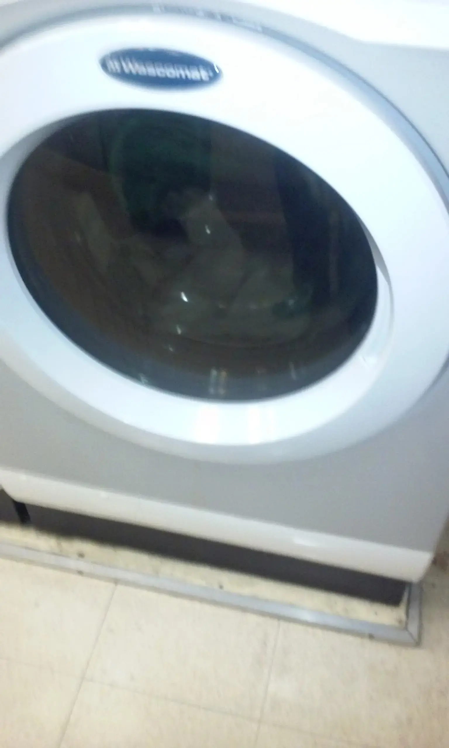 Lincoln Laundromat - Image 3
