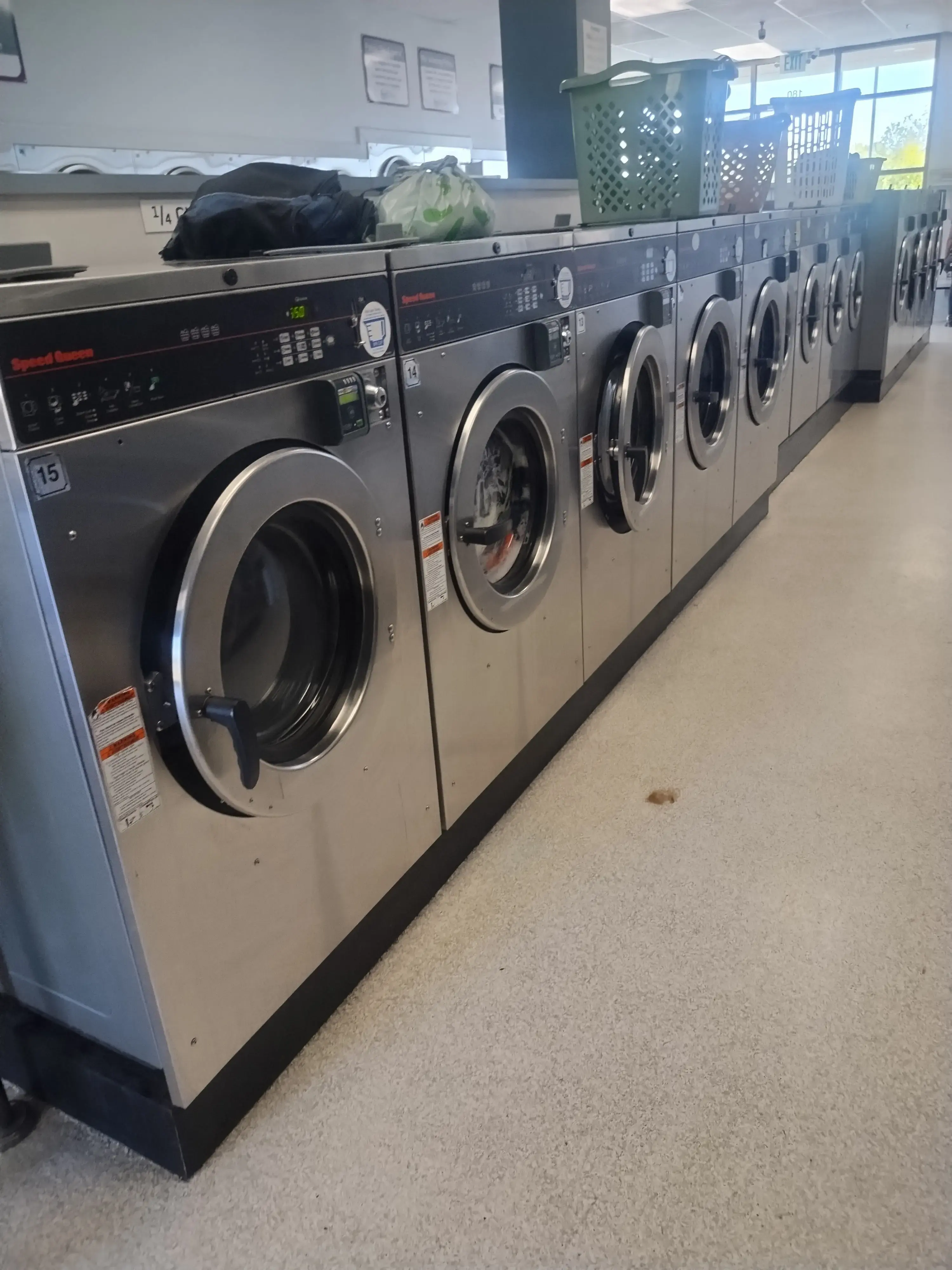 Lincoln Laundry - Image 6