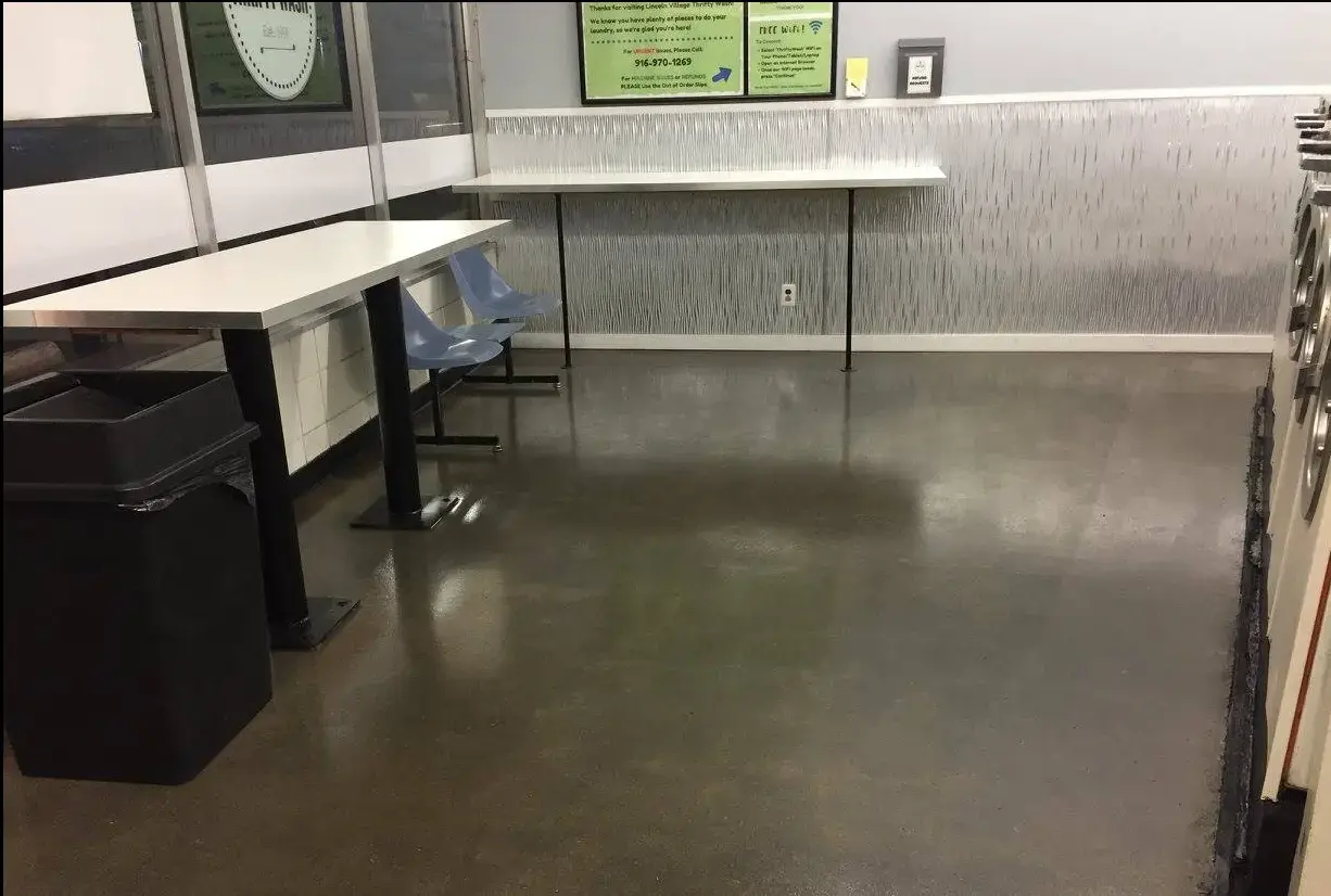 Lincoln Village Thrifty Wash - Image 4