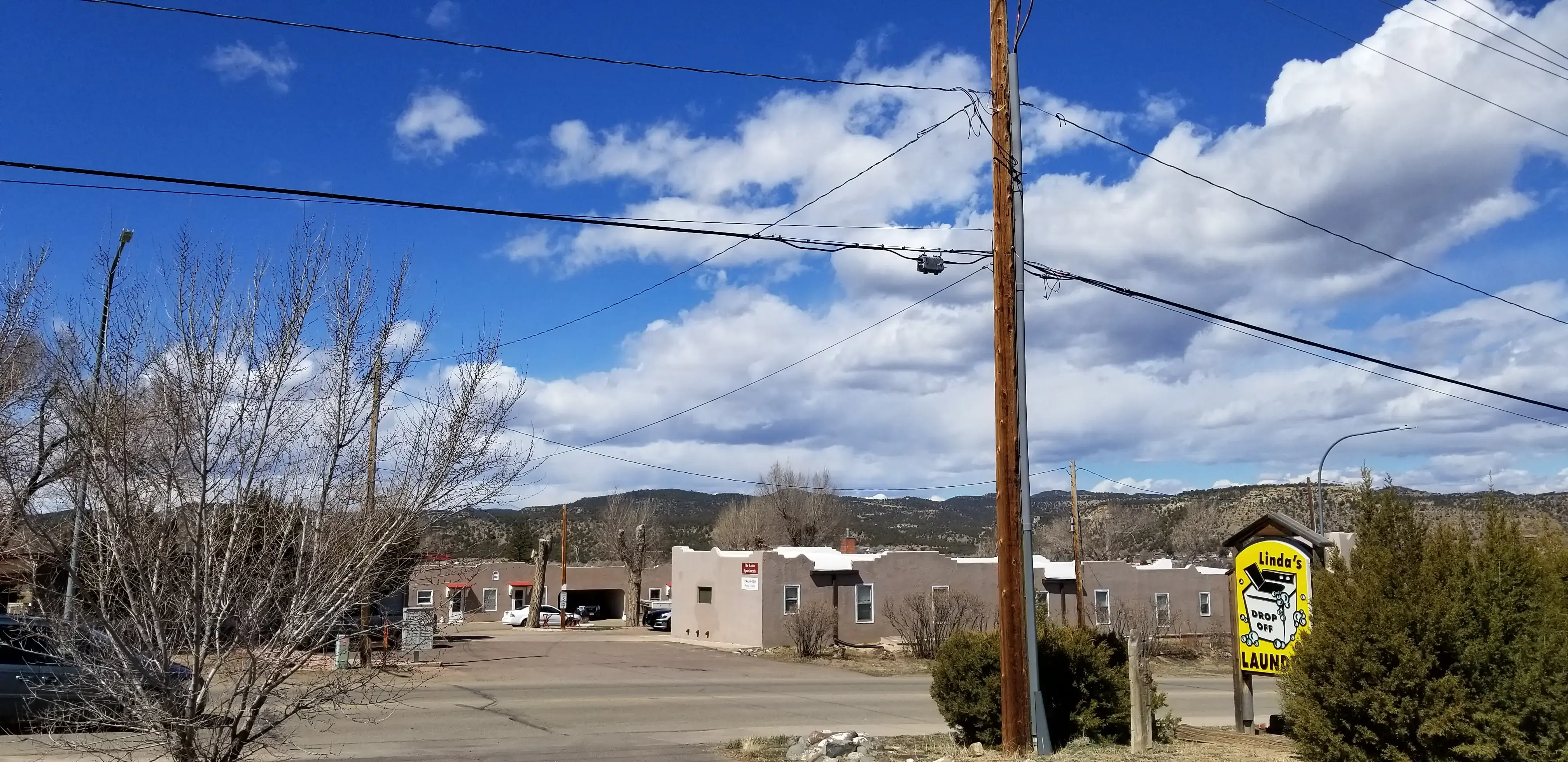 Linda's Laundry - Image 13