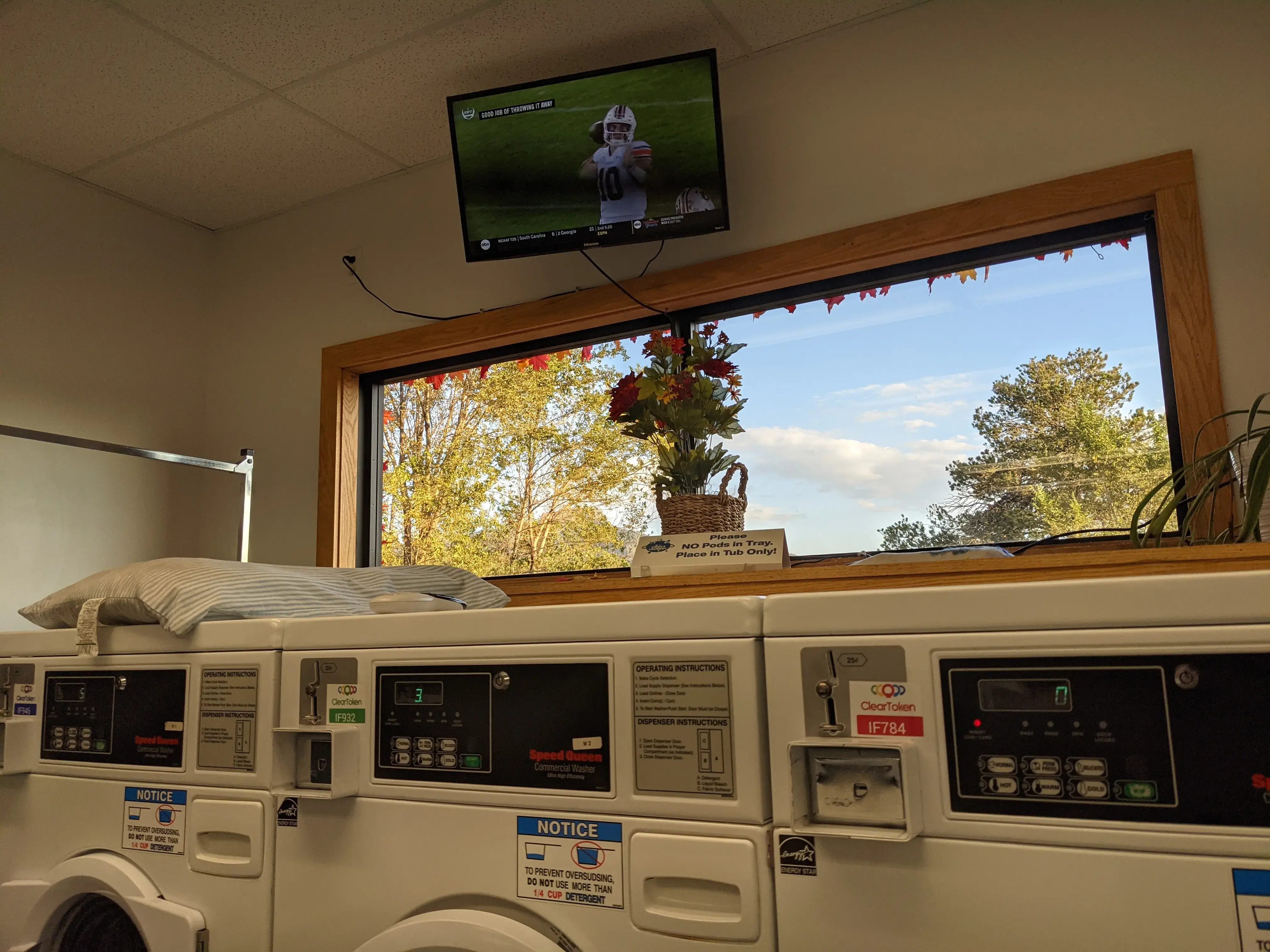 Linda's Laundry thumbnail 16