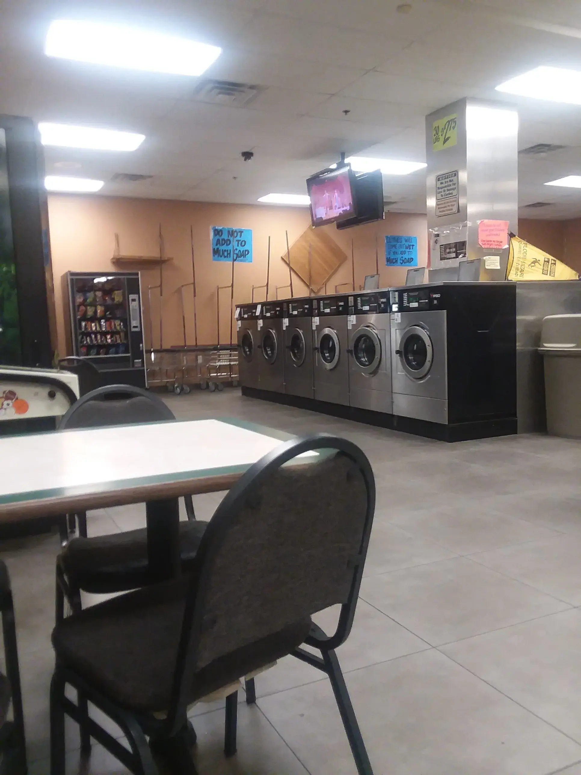 Linen Fresh Laundromat - 24 Hours - Image 9