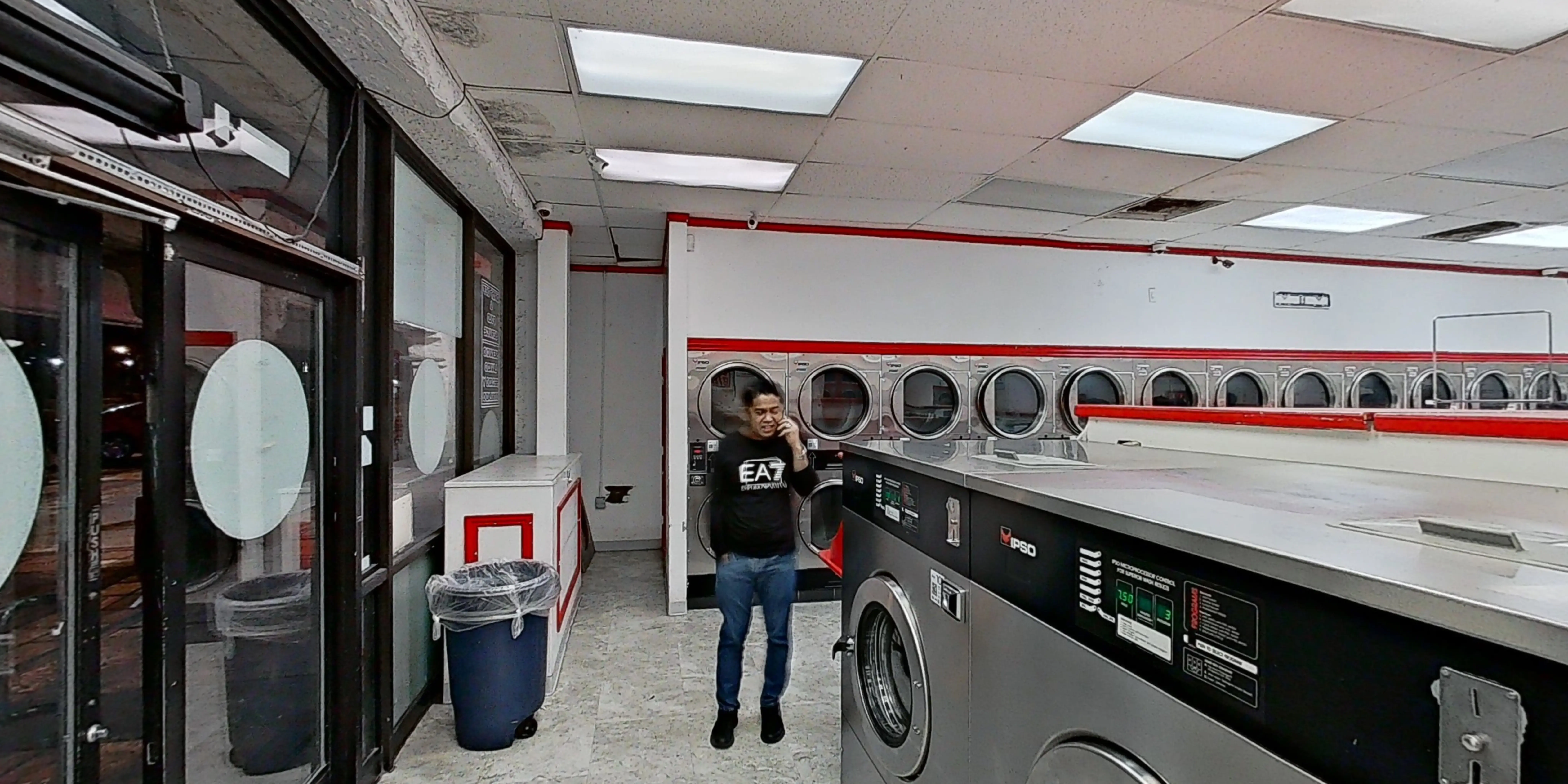 Linen Fresh Laundromat - 24 Hours - Image 11