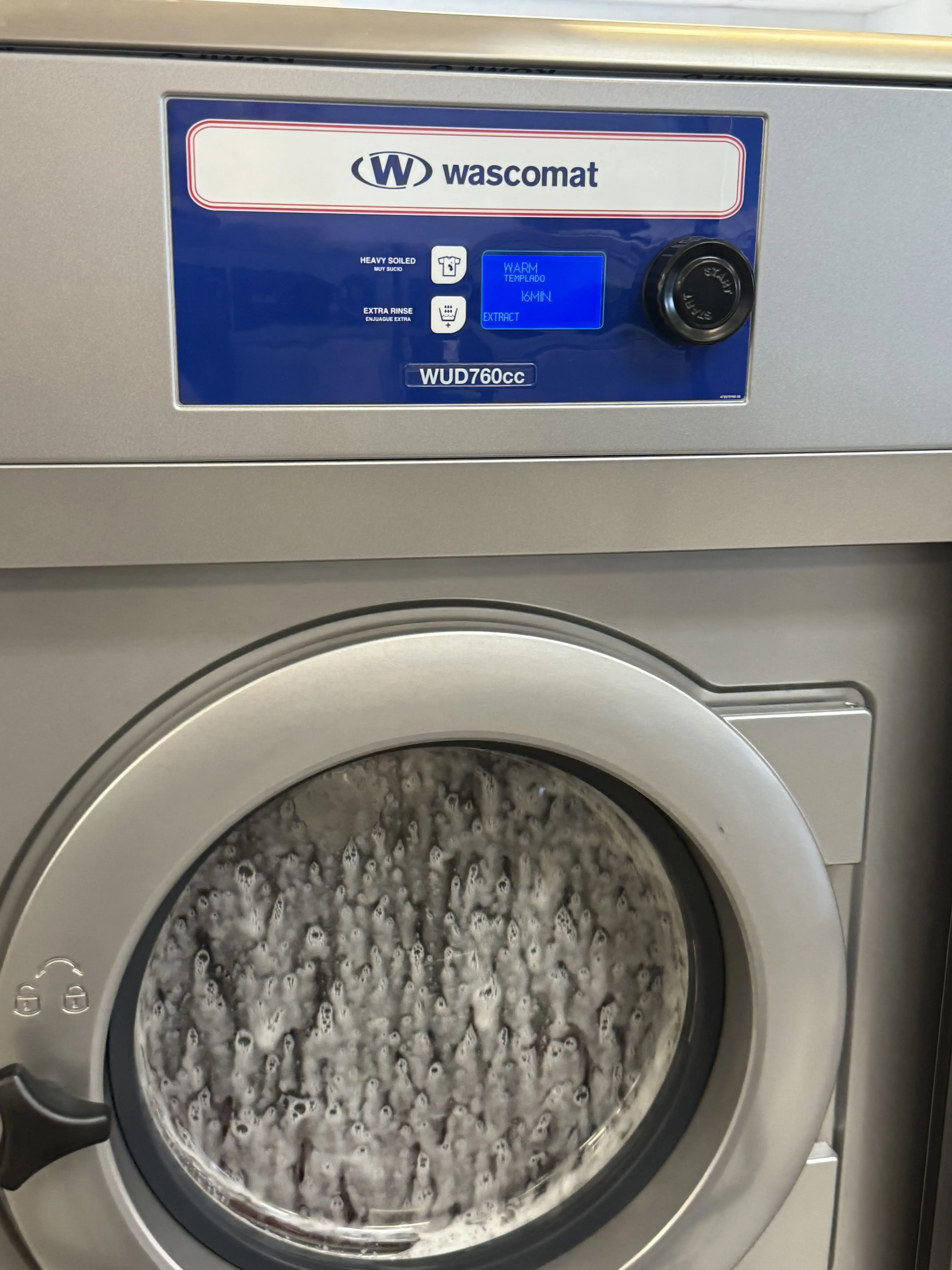 Linen Fresh Laundromat - Image 12