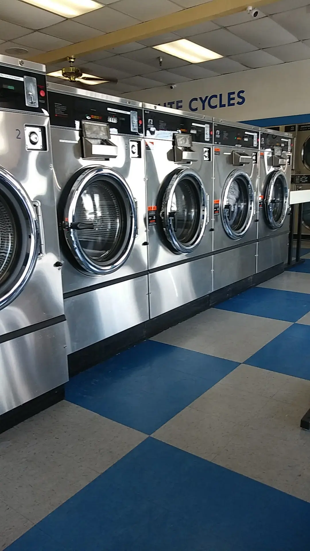Linen Fresh Laundromat - Image 19