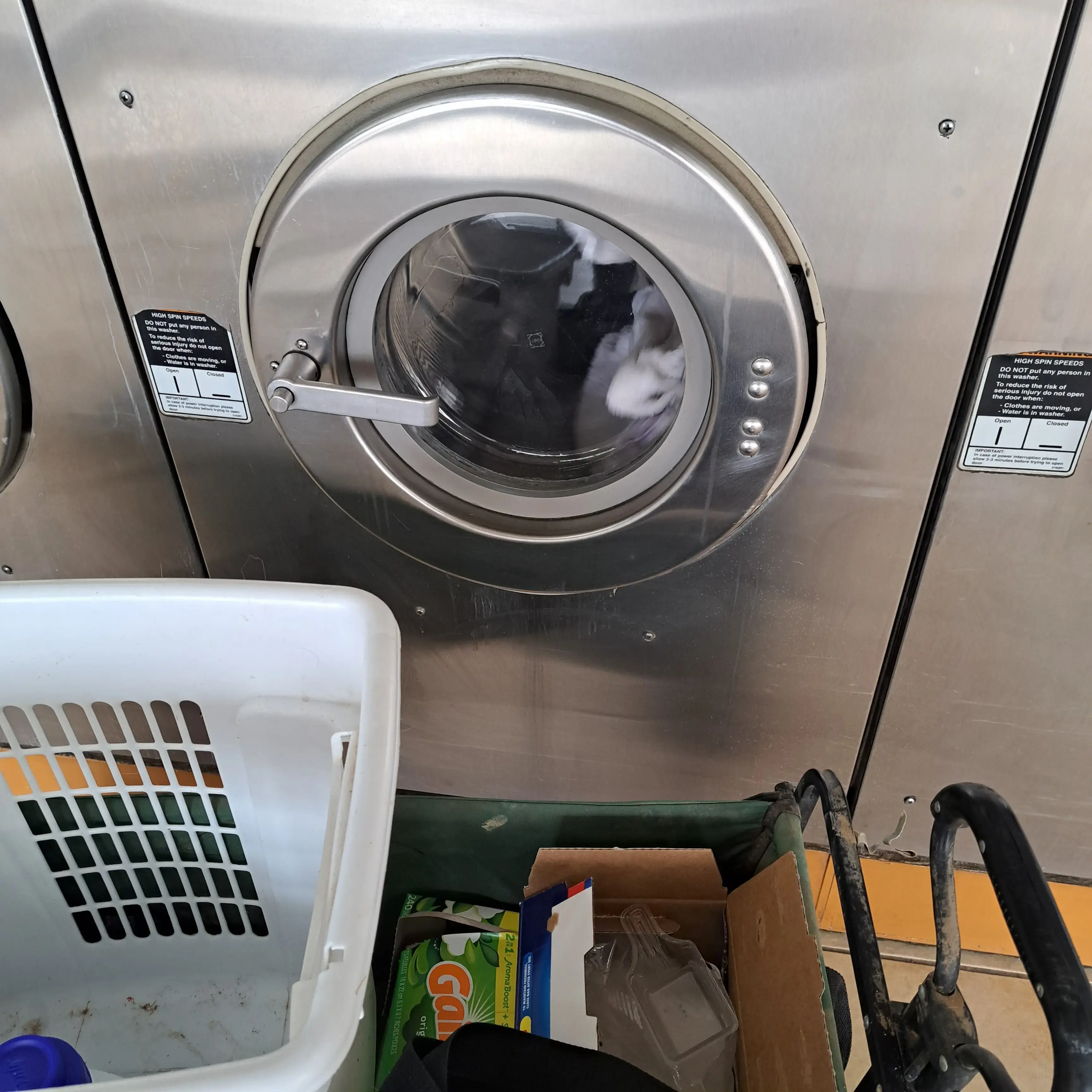 Linen Fresh Laundry & Cleaners thumbnail 6