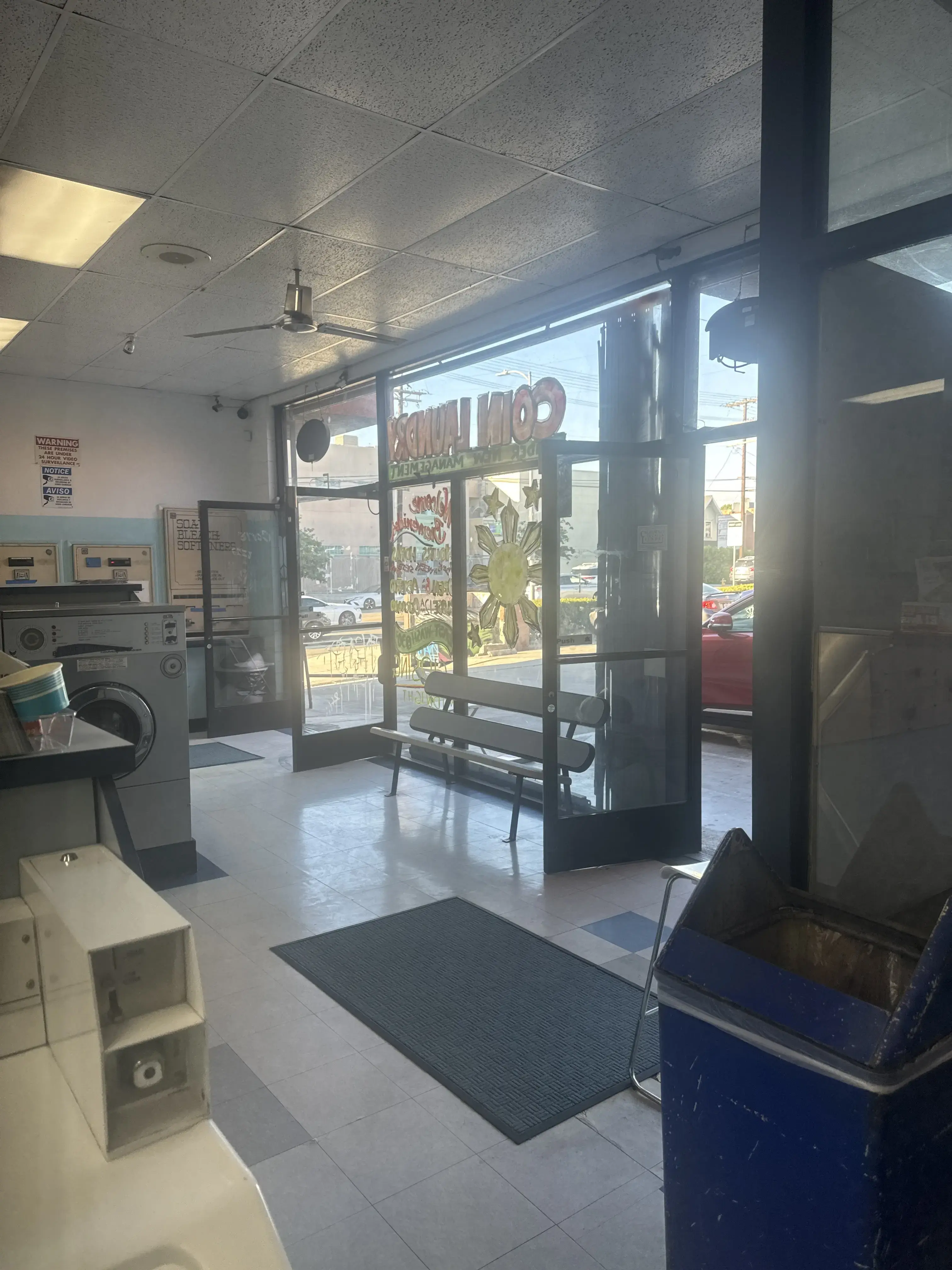 Lion Heart Coin Laundry - Image 2