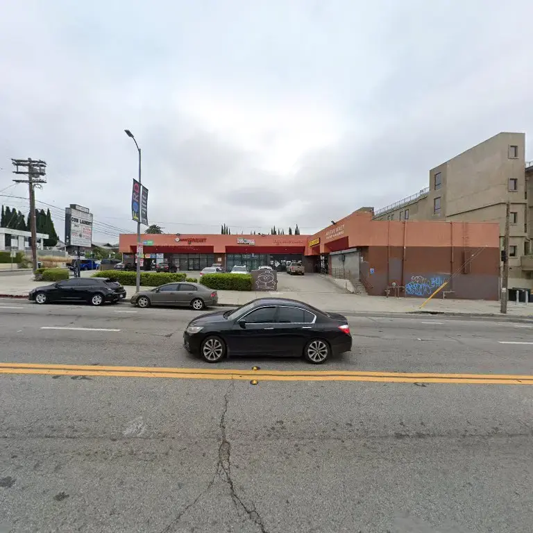 Lion Heart Coin Laundry thumbnail 10