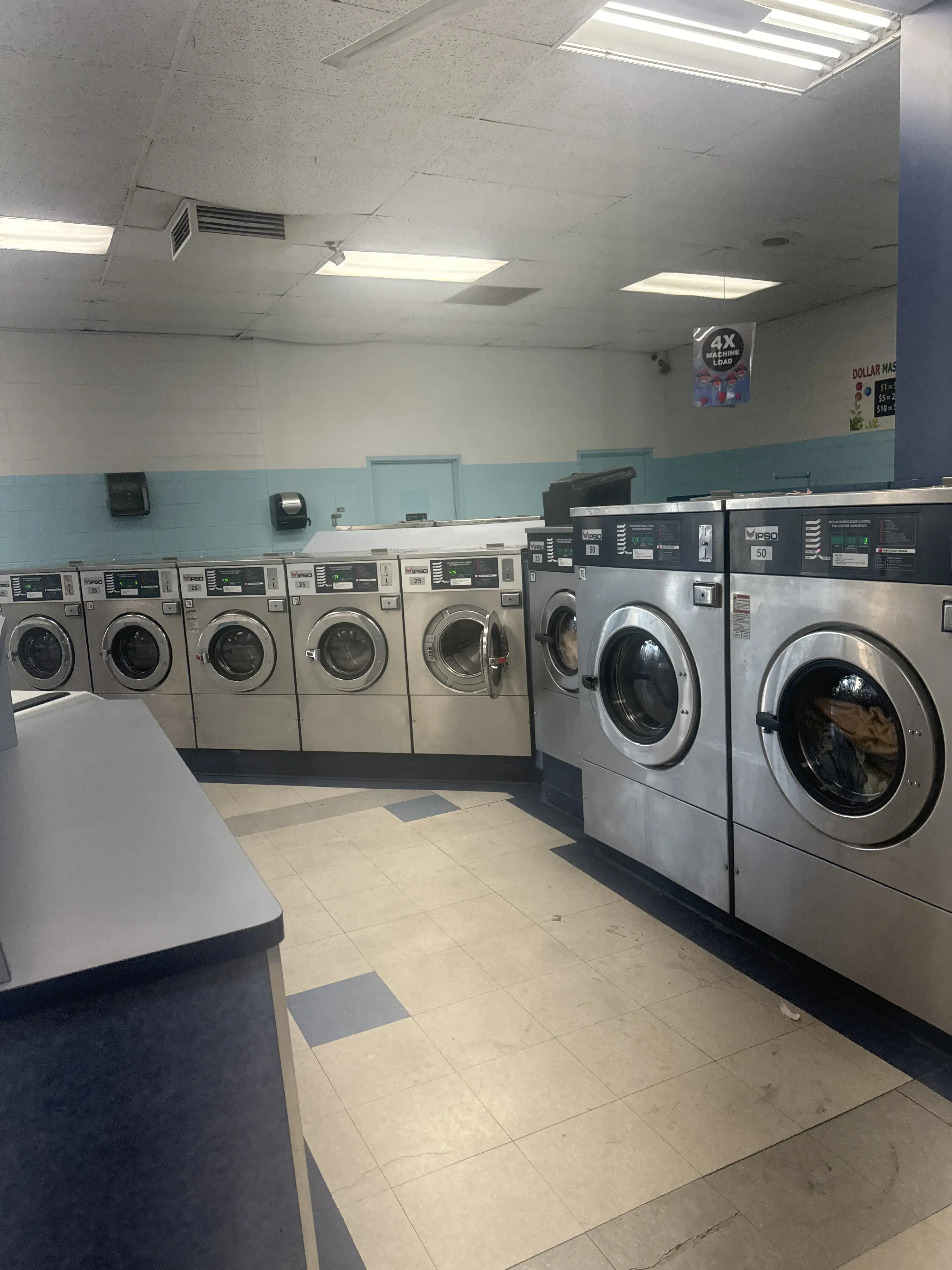 Lion Heart Coin Laundry thumbnail 9