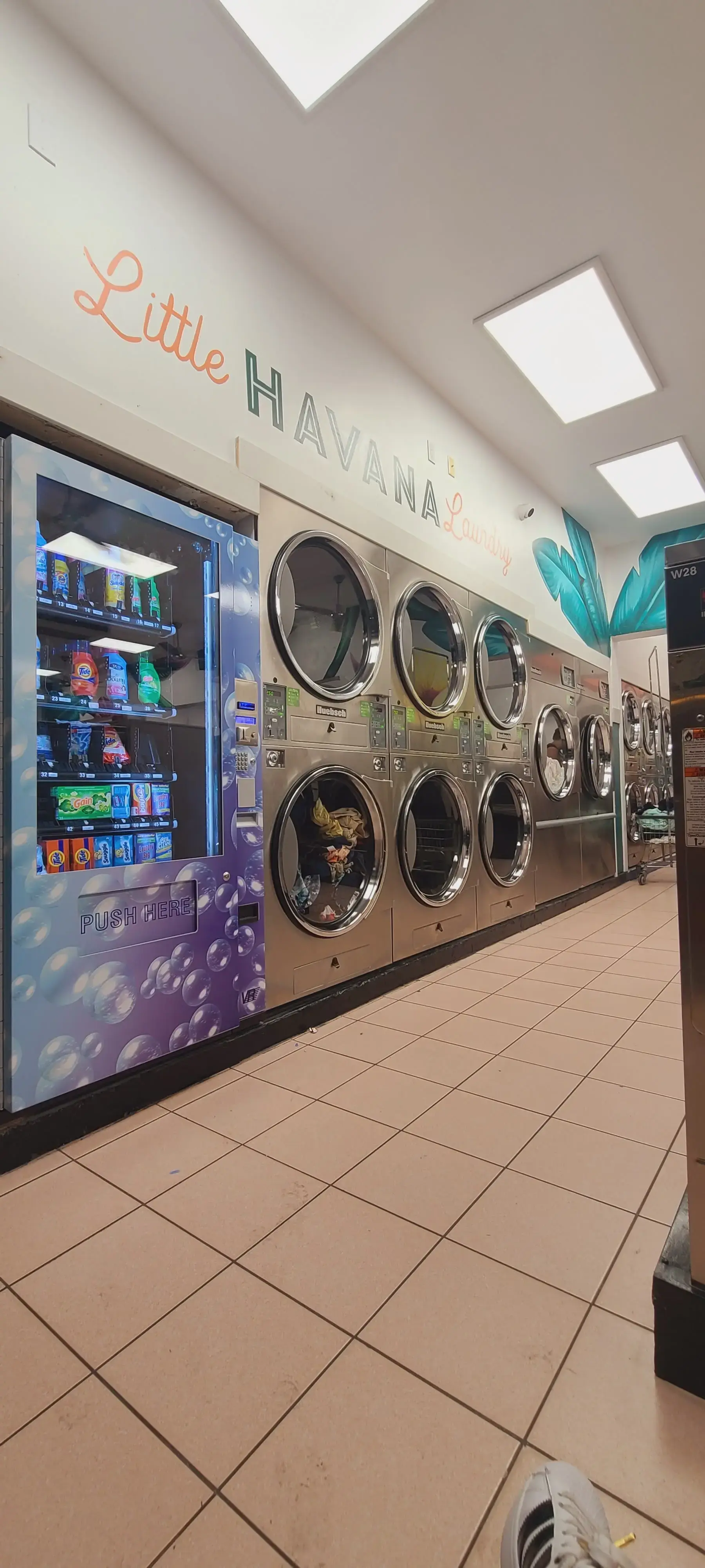 Little Havana Laundry - Image 11