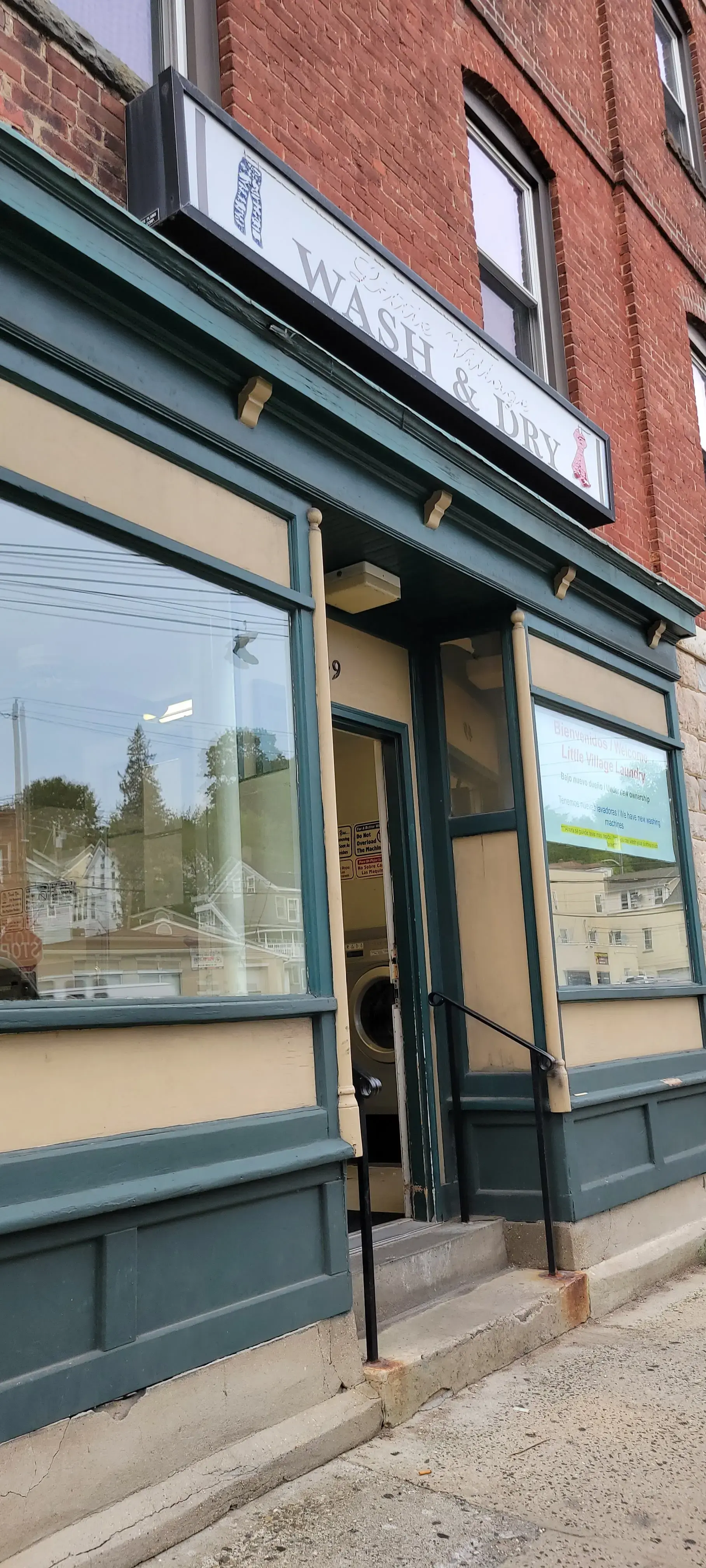 Little Village Laundry - Image 2