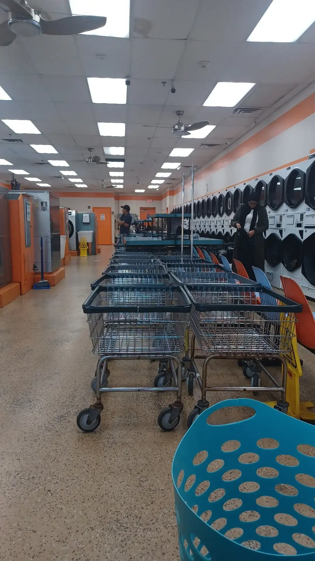 Livingston Plaza Laundromat thumbnail 2