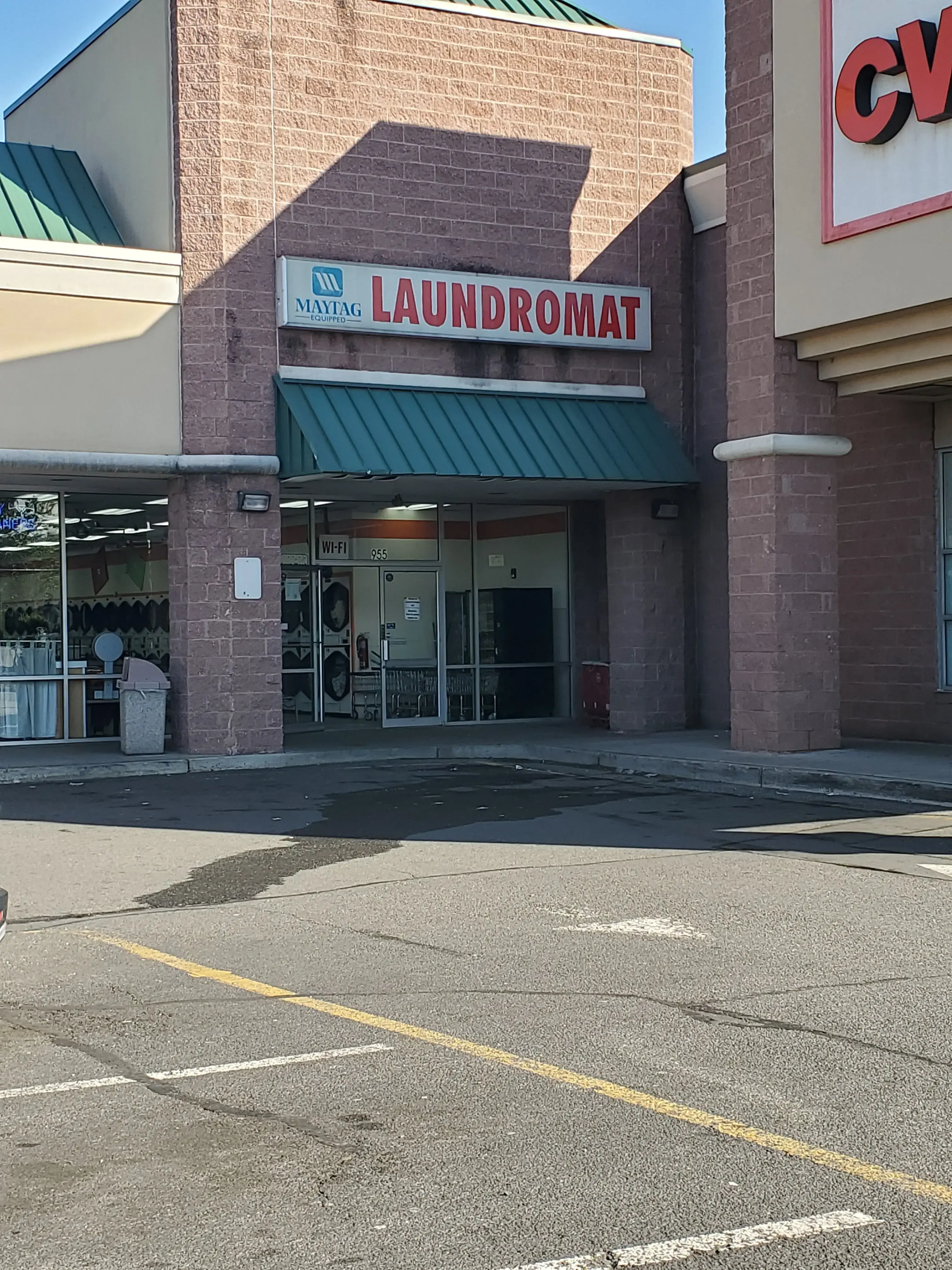 Livingston Plaza Laundromat thumbnail 6