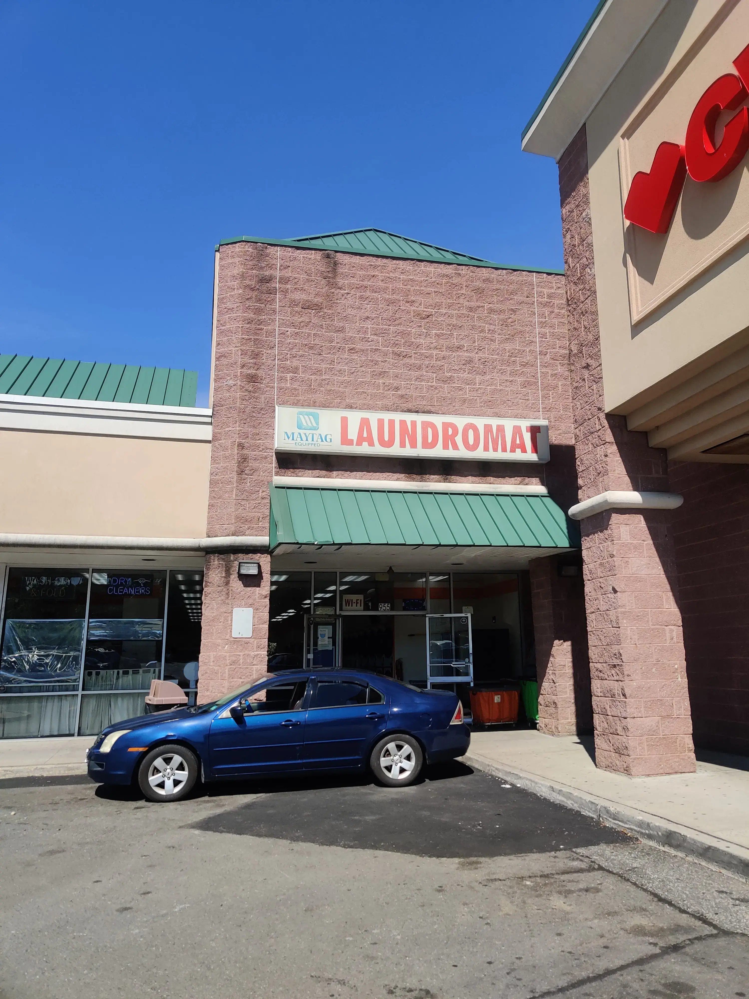 Livingston Plaza Laundromat location