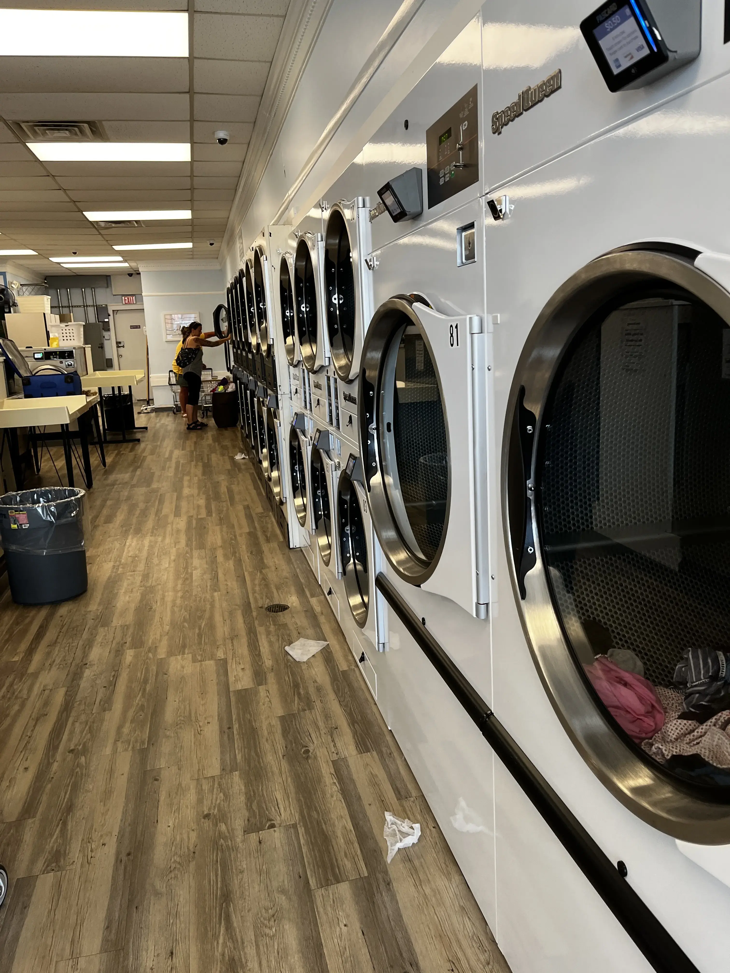 Lizzie's Laundromat thumbnail 2