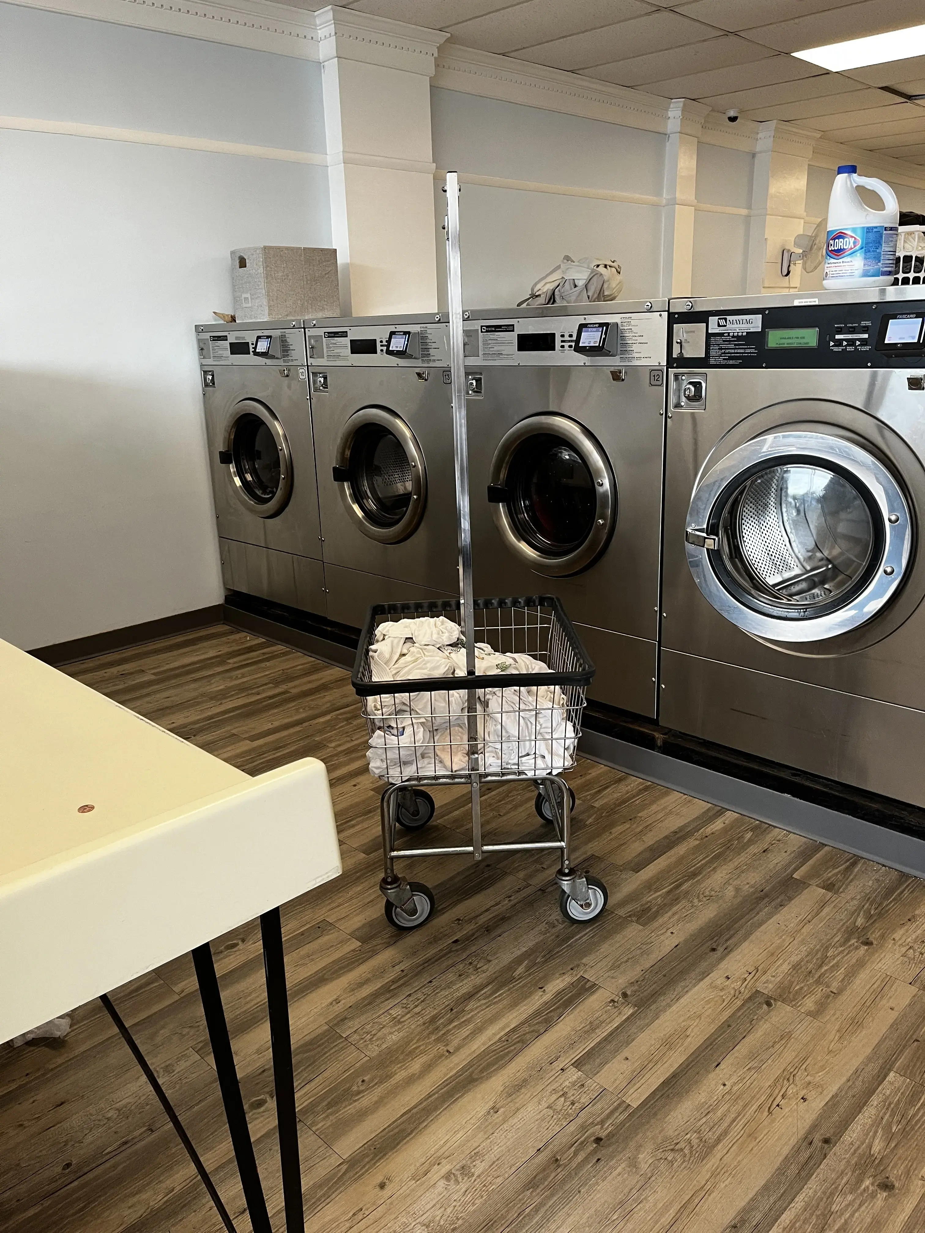 Lizzie's Laundromat thumbnail 1