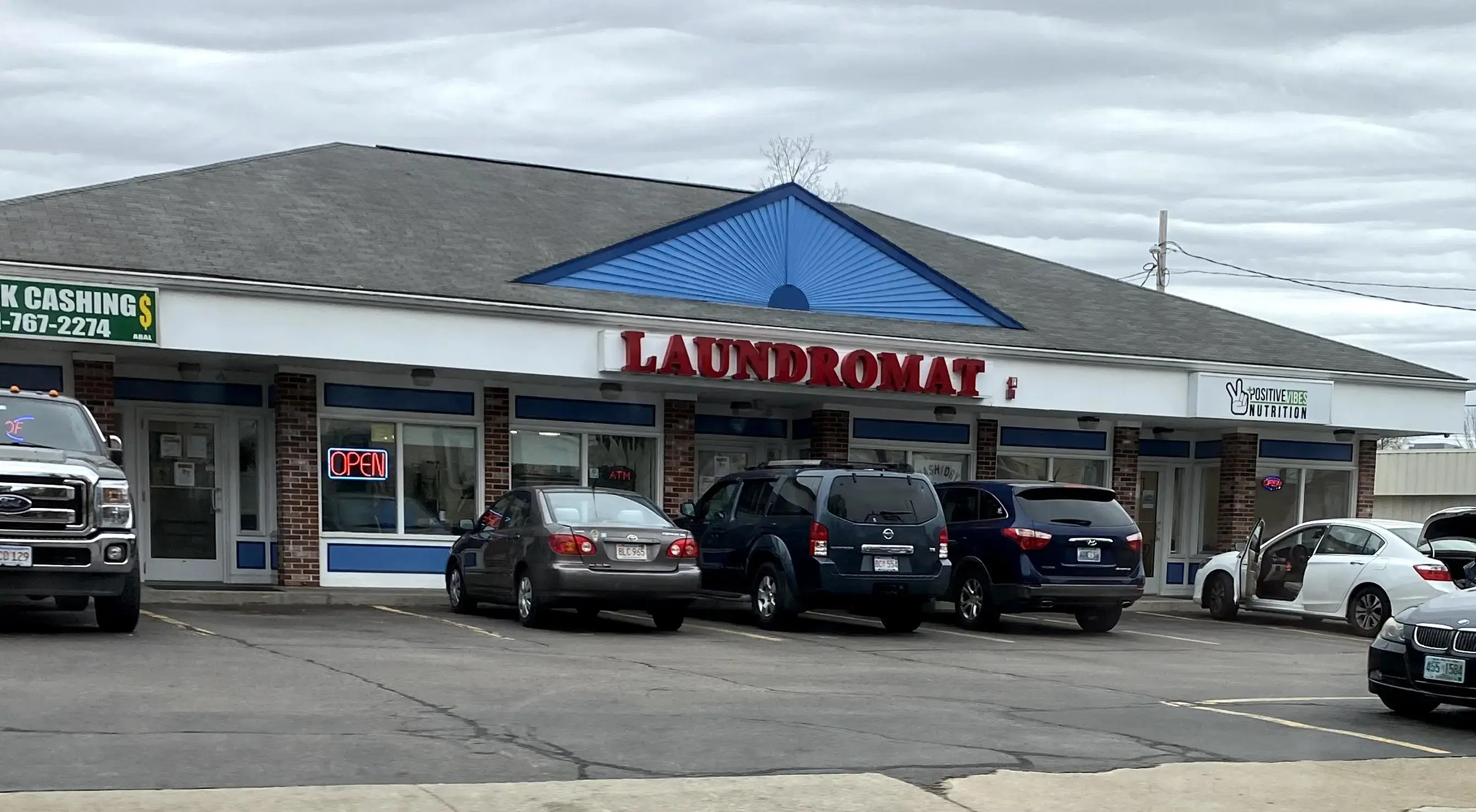 Loads of Fun Laundromat thumbnail 4