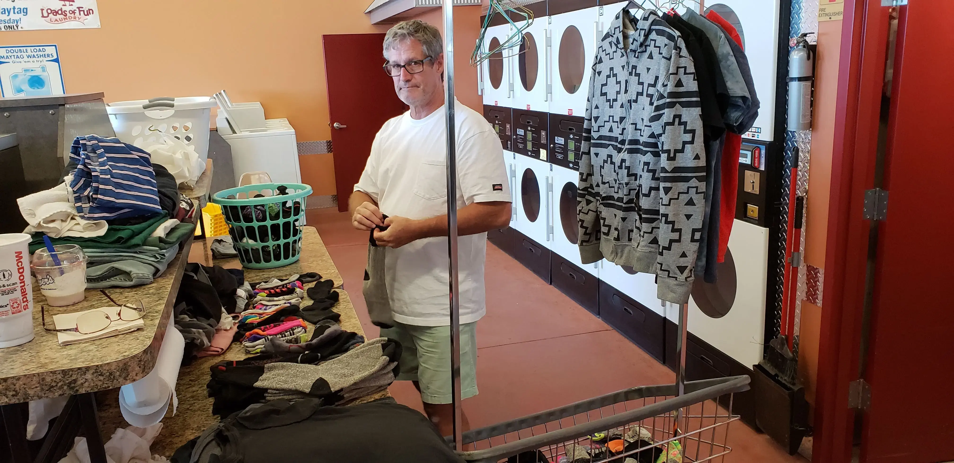 Loads of Fun Laundry thumbnail 4