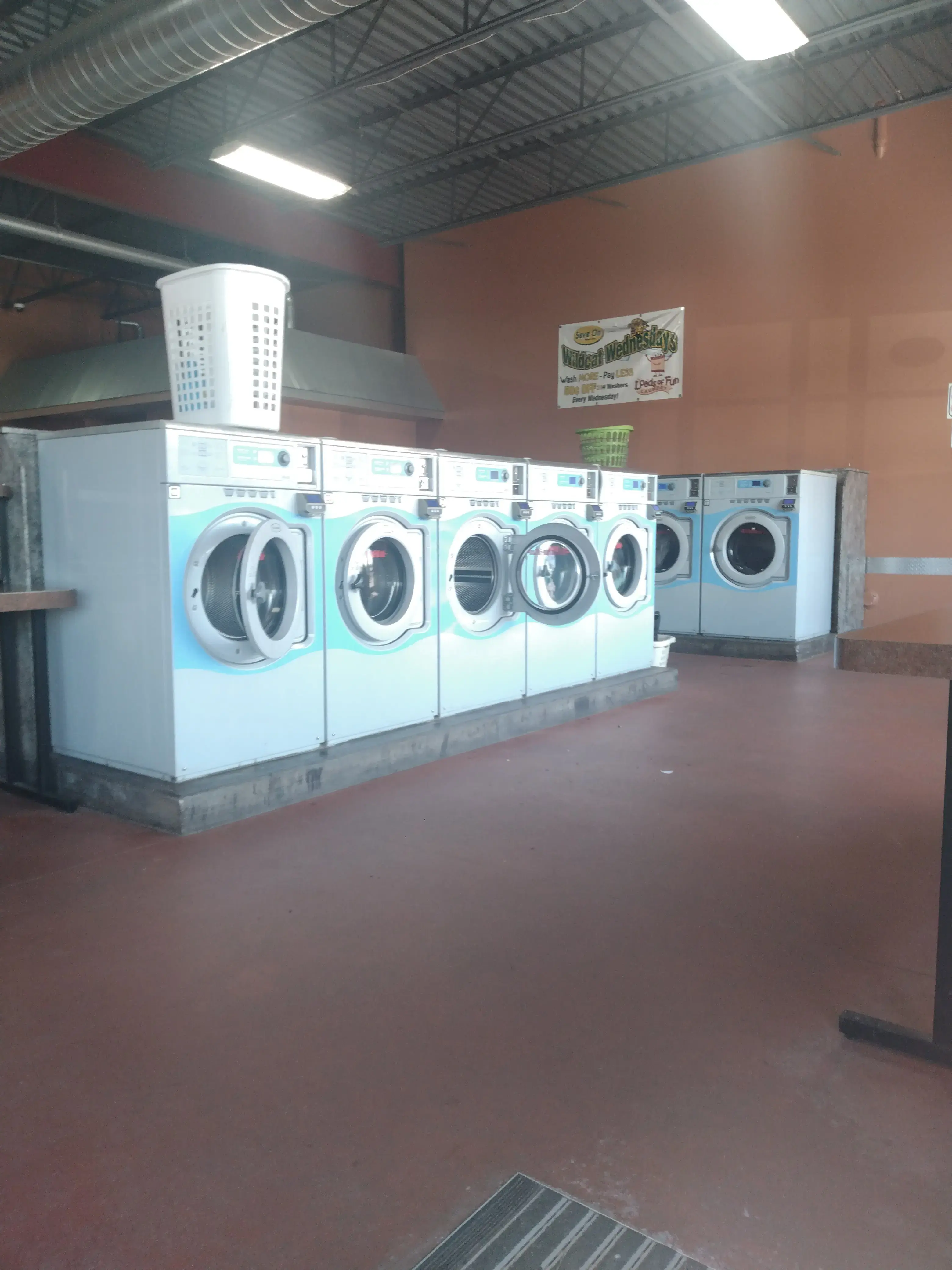 Loads of Fun Laundry thumbnail 12