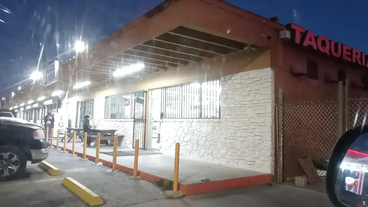 Local Laundry - Medina Base thumbnail 7
