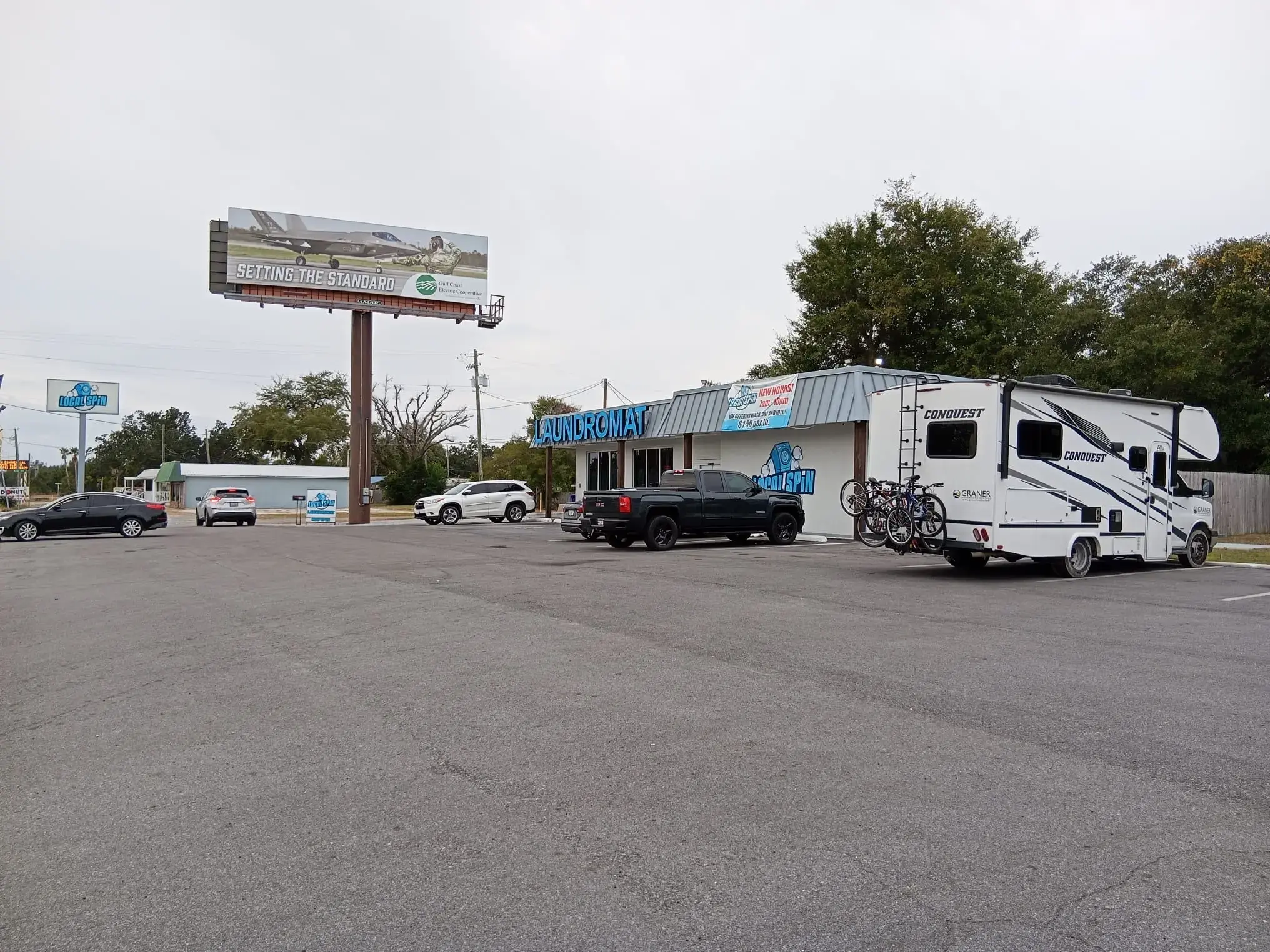 Local Spin Laundromat - Image 13