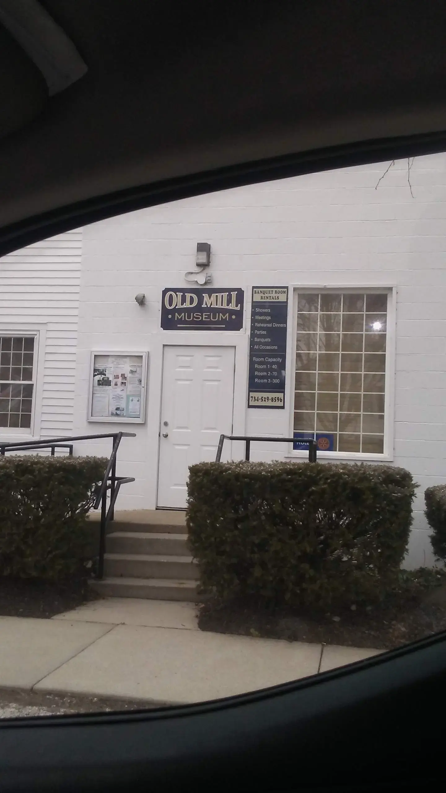 Log Cabin Laundry & Dry Cleaning - Image 16