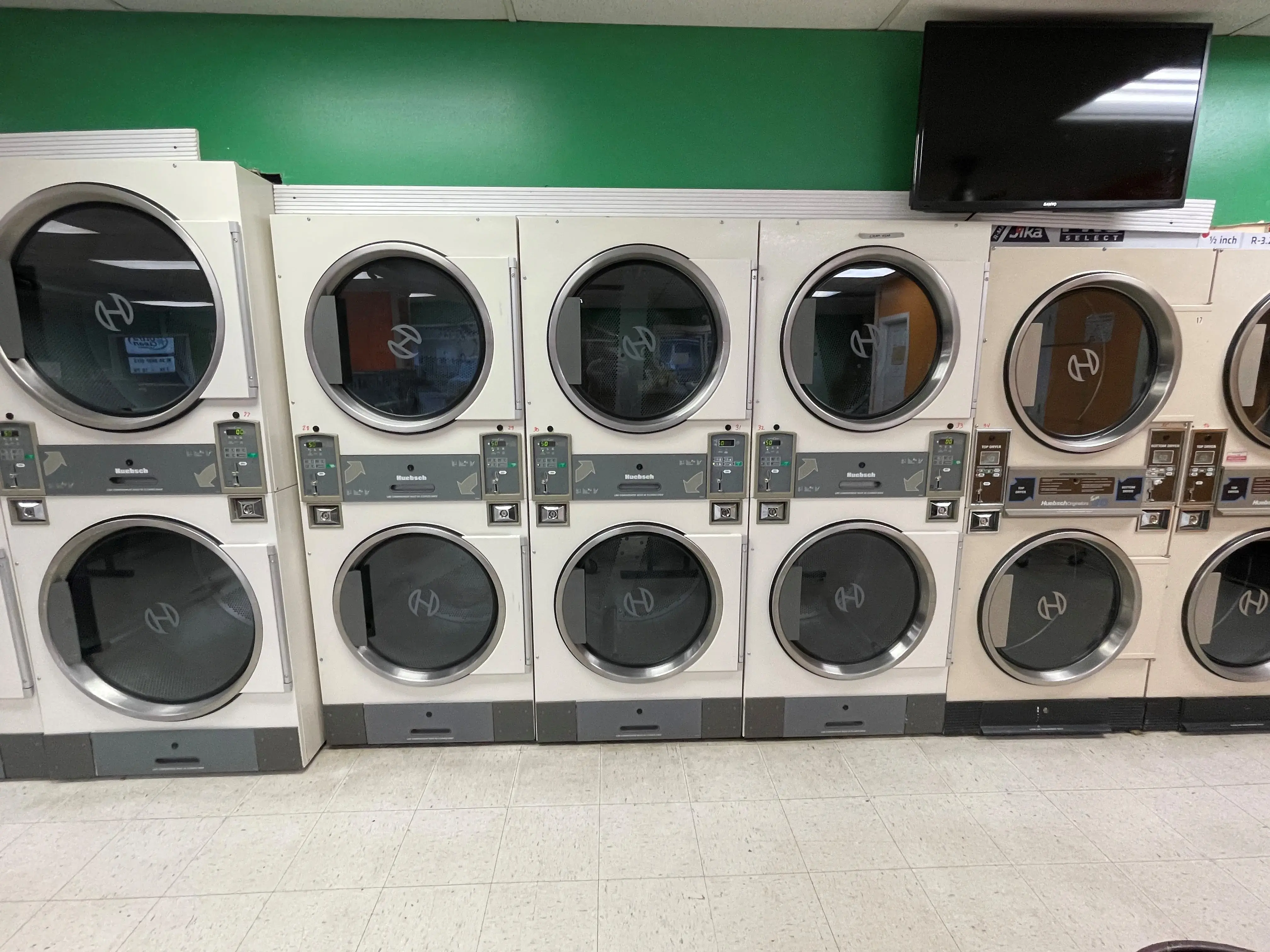 Logansport Express Laundry Market - Image 4