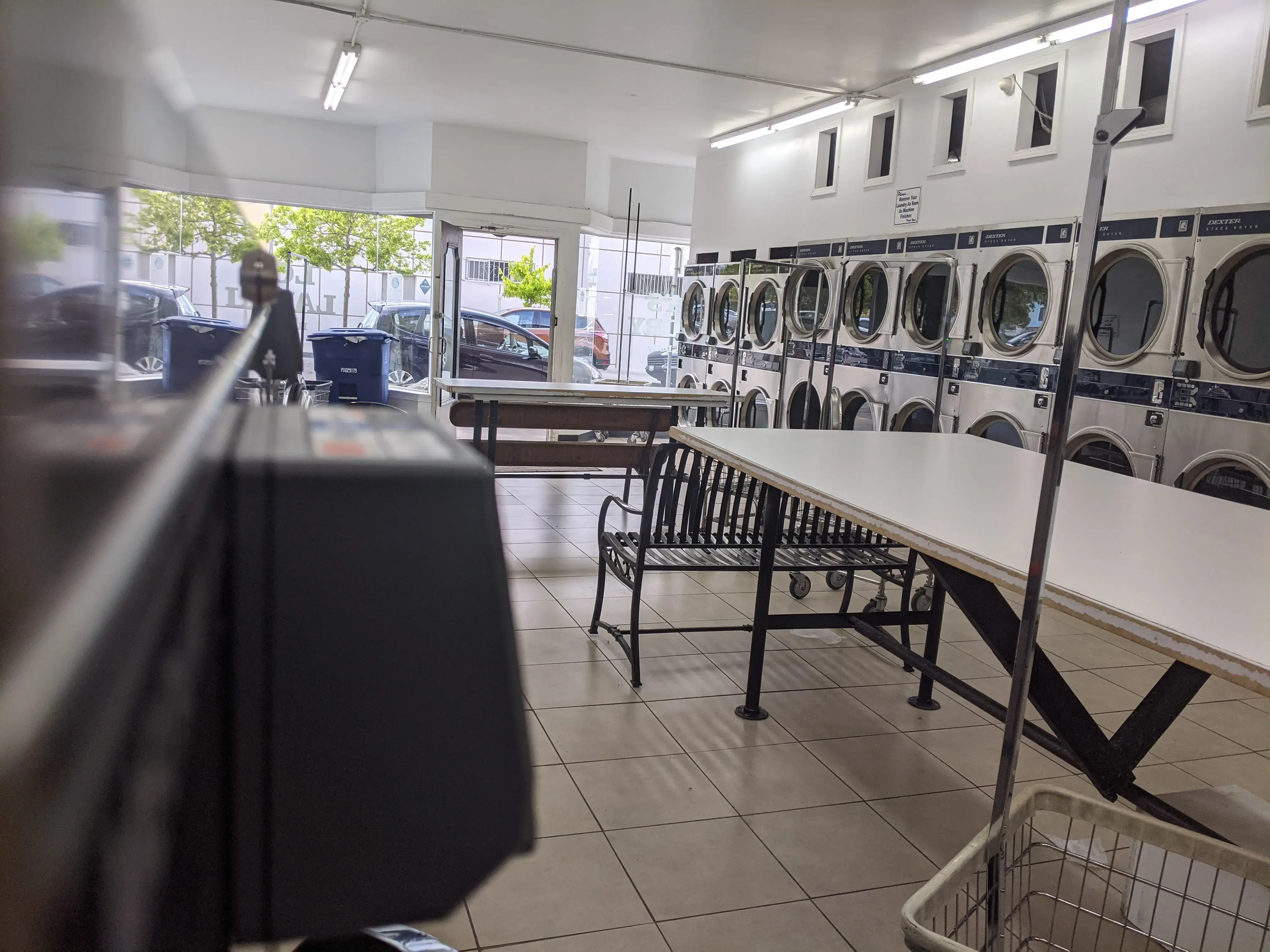 Lola's Cleaners - Image 4