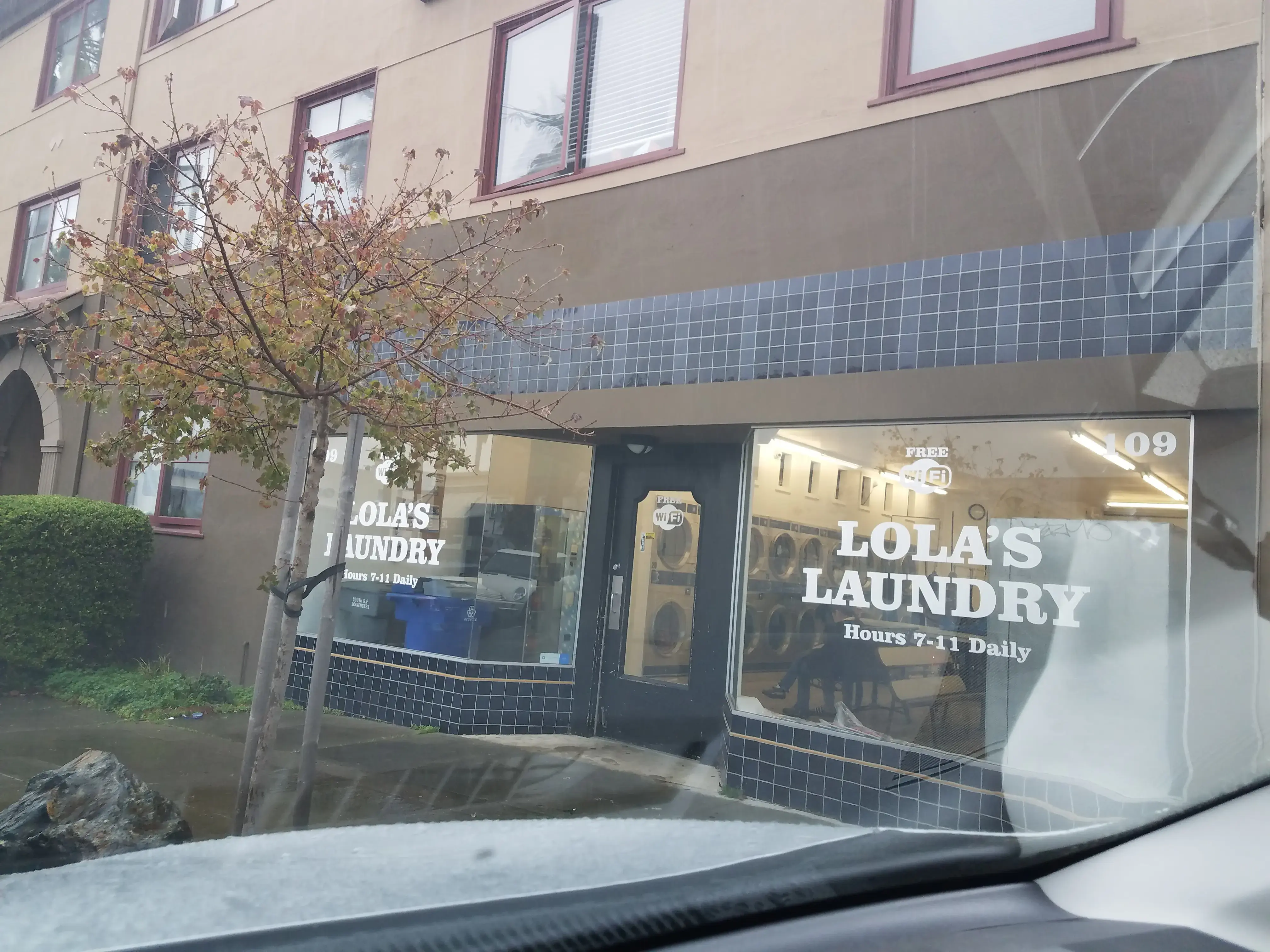 Lola's Cleaners - Image 6