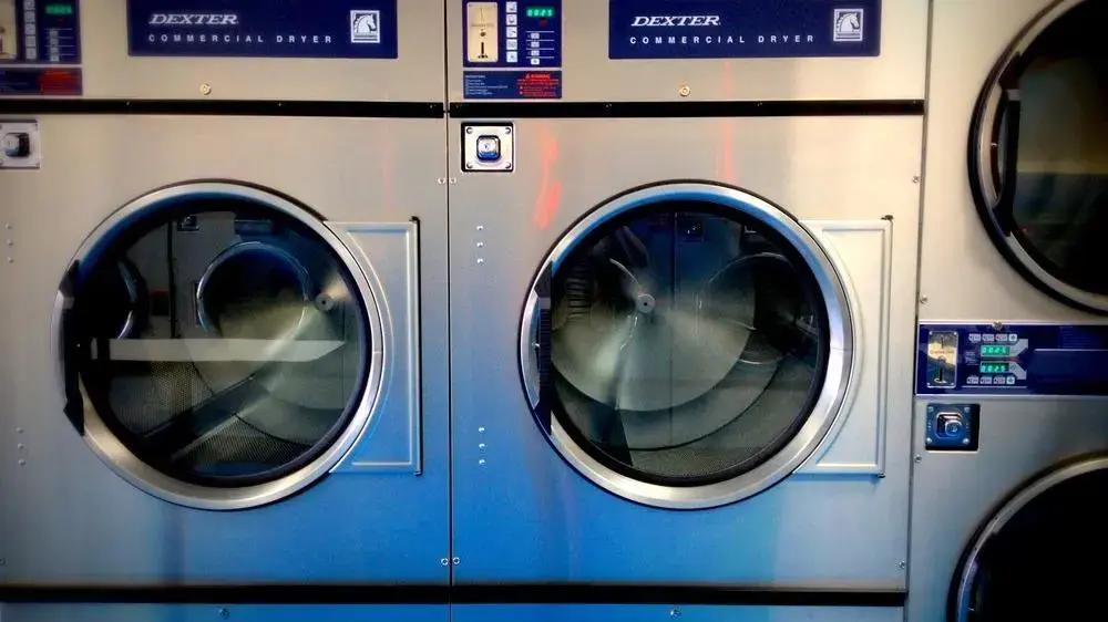 Lola's Laundry - Image 1